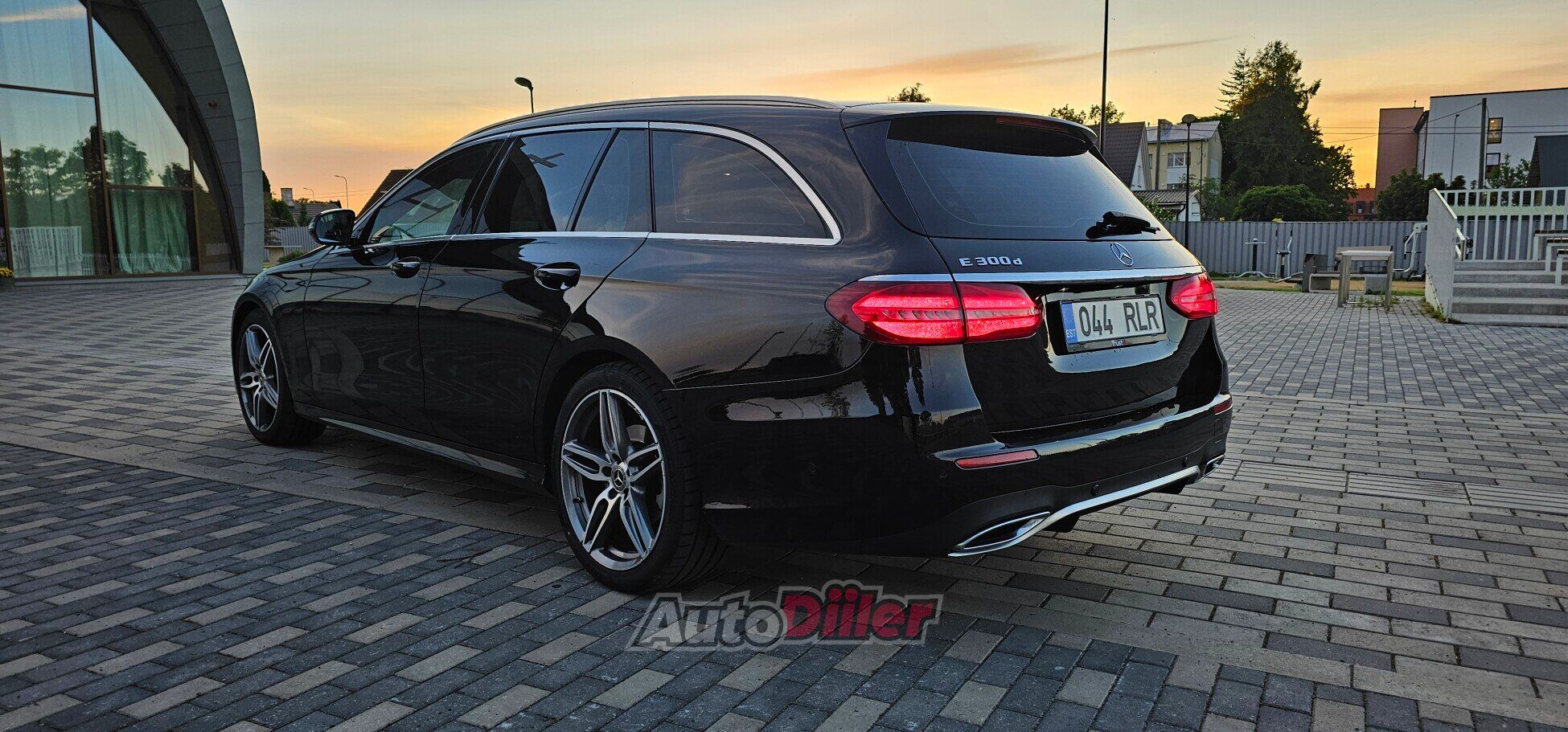 Mercedes-Benz E 300 AMG-Pakett 2.0 180kW 2019, kuva 4/10