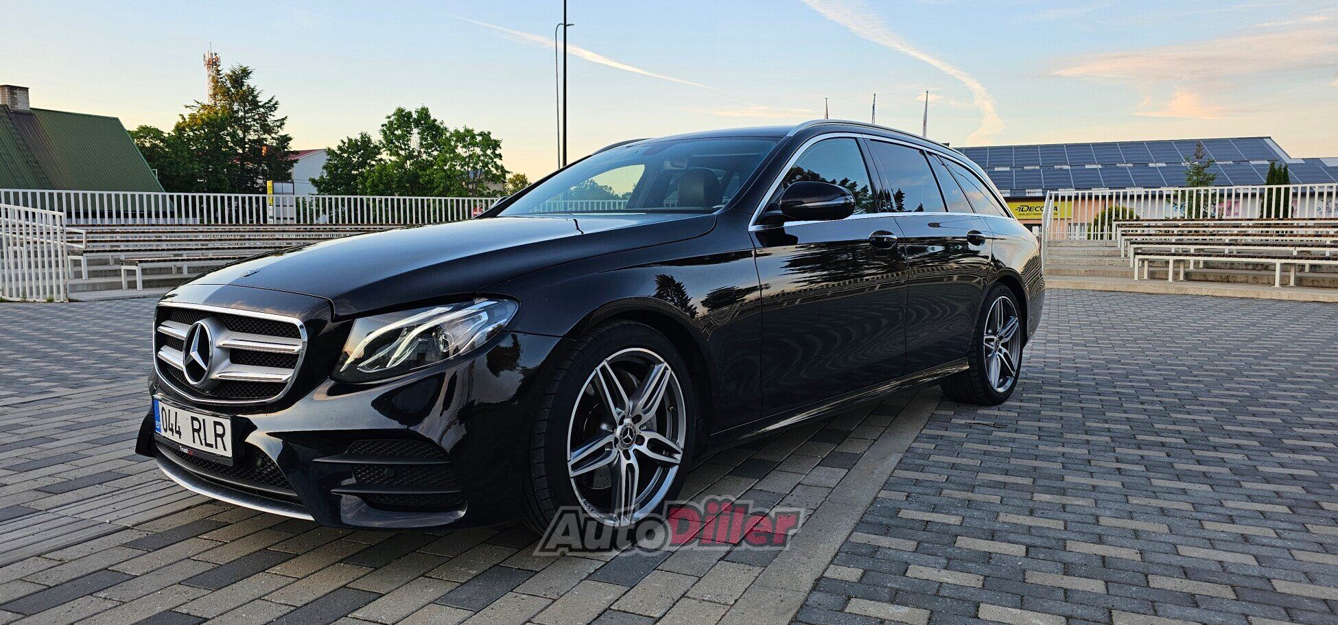 Mercedes-Benz E 300 AMG-Pakett 2.0 180kW 2019, kuva 2/10