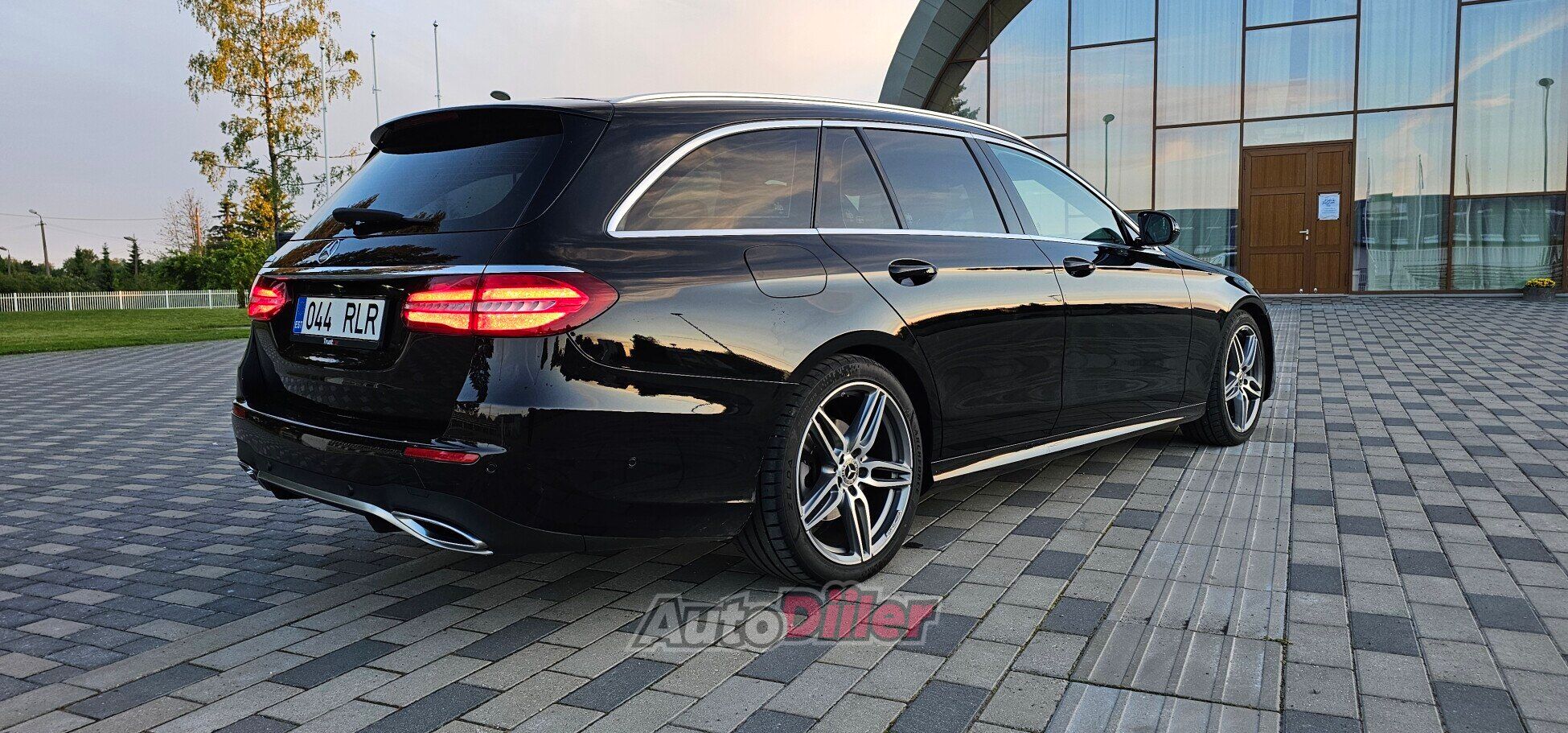 Mercedes-Benz E 300 AMG-Pakett 2.0 180kW 2019, kuva 6/10