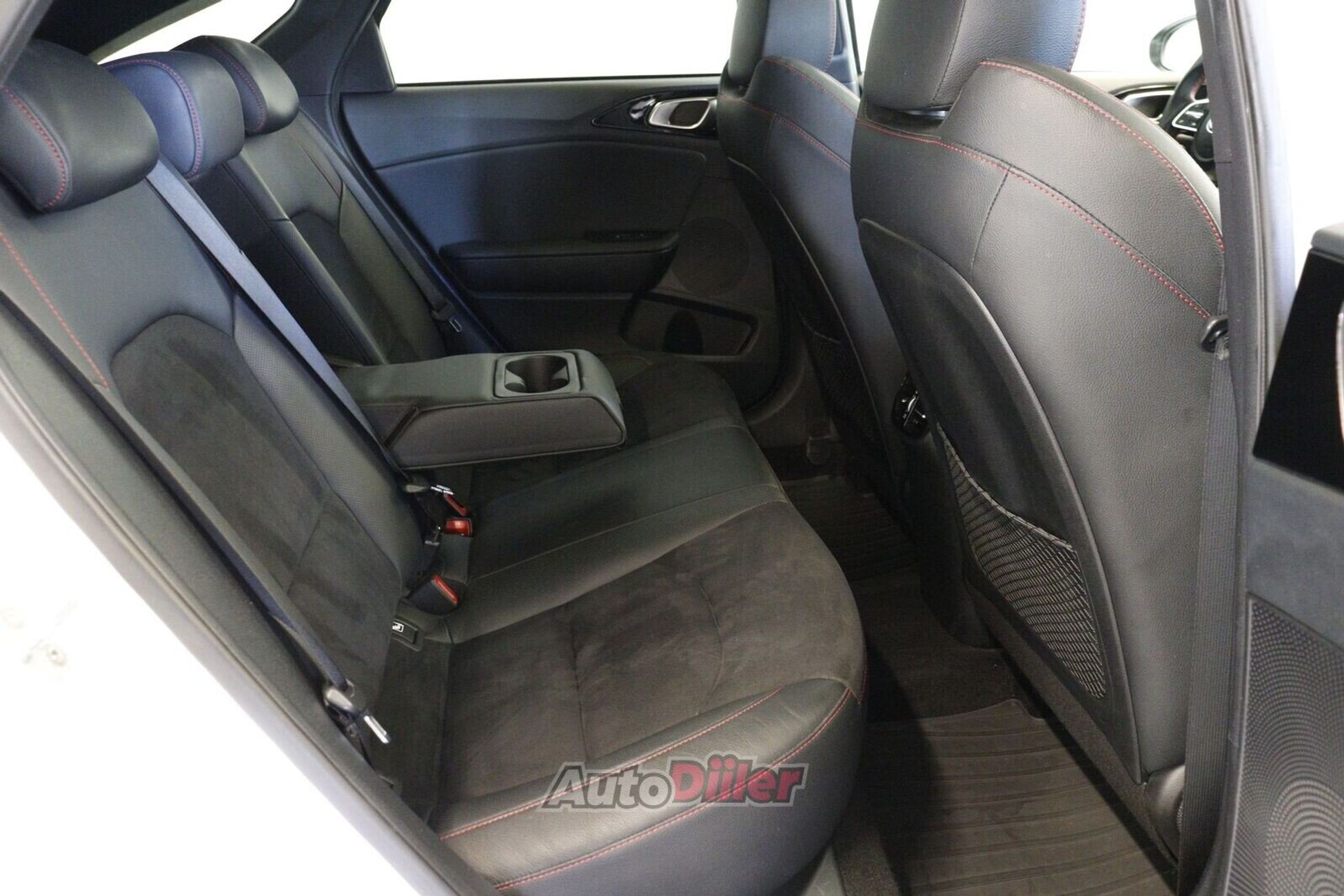 Kia pro cee'd / ProCeed GT GT 1.6 150kW 2019, photo 7/10