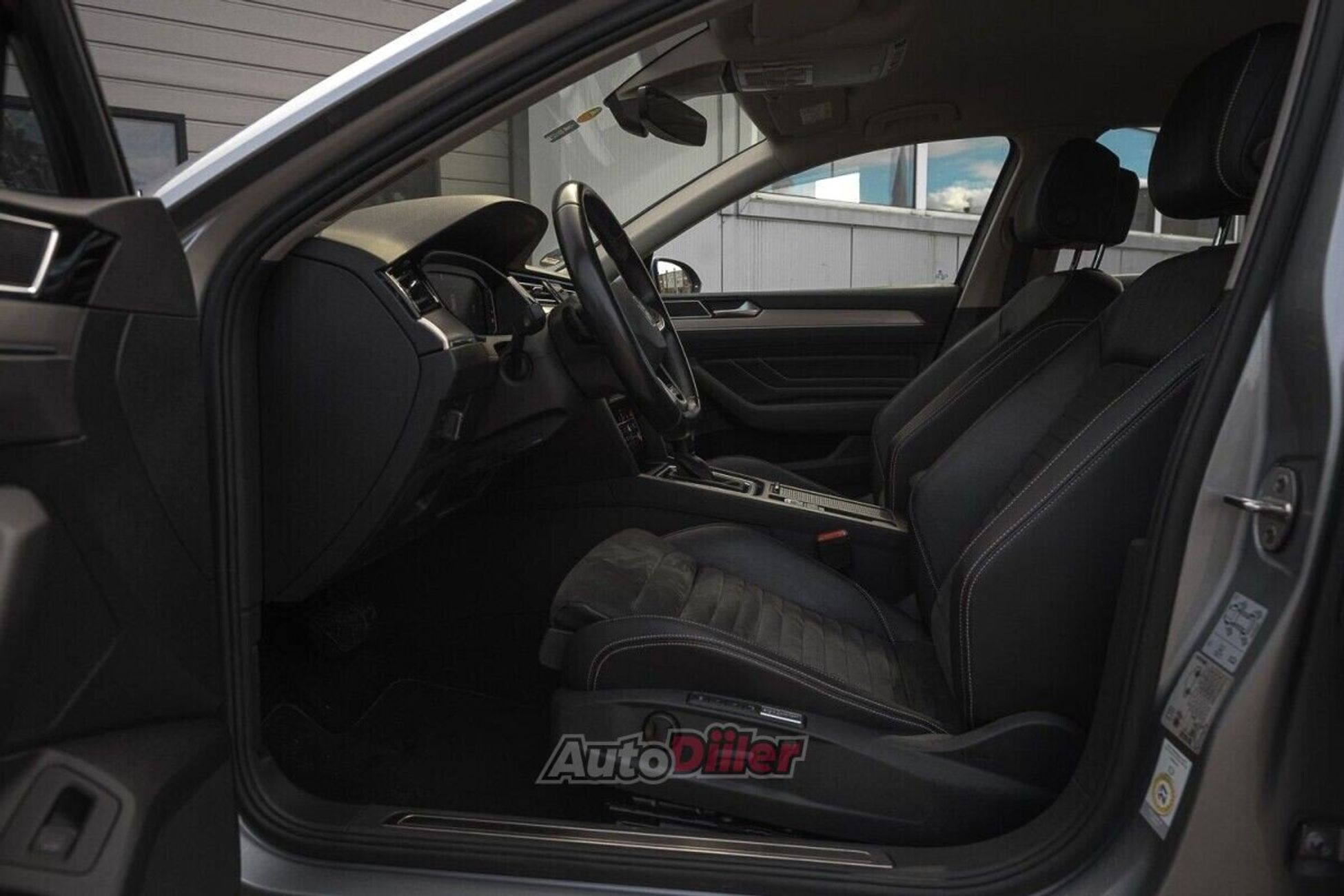 Volkswagen Passat 2.0 147kW 2023, kuva 7/10