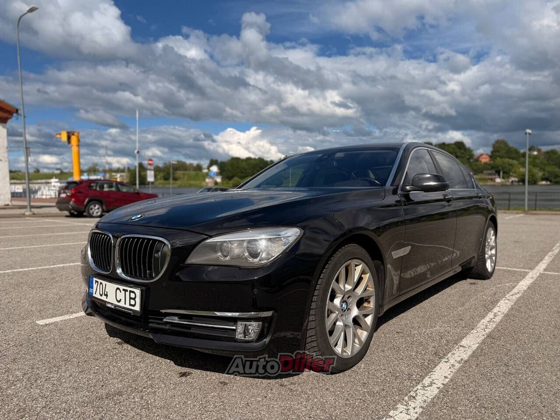 BMW 750 3.0d Long Xdrive 3.0 280kW 2012, photo 2/10