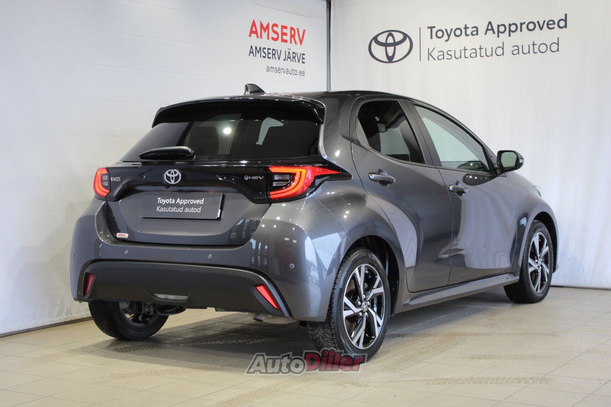 Toyota Yaris 2024, photo 2/10