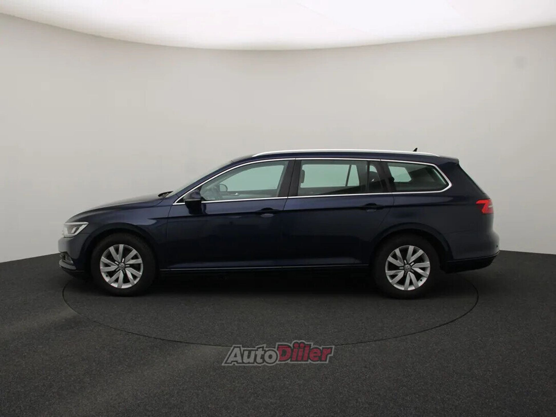 Volkswagen Passat 2017, photo 6/10