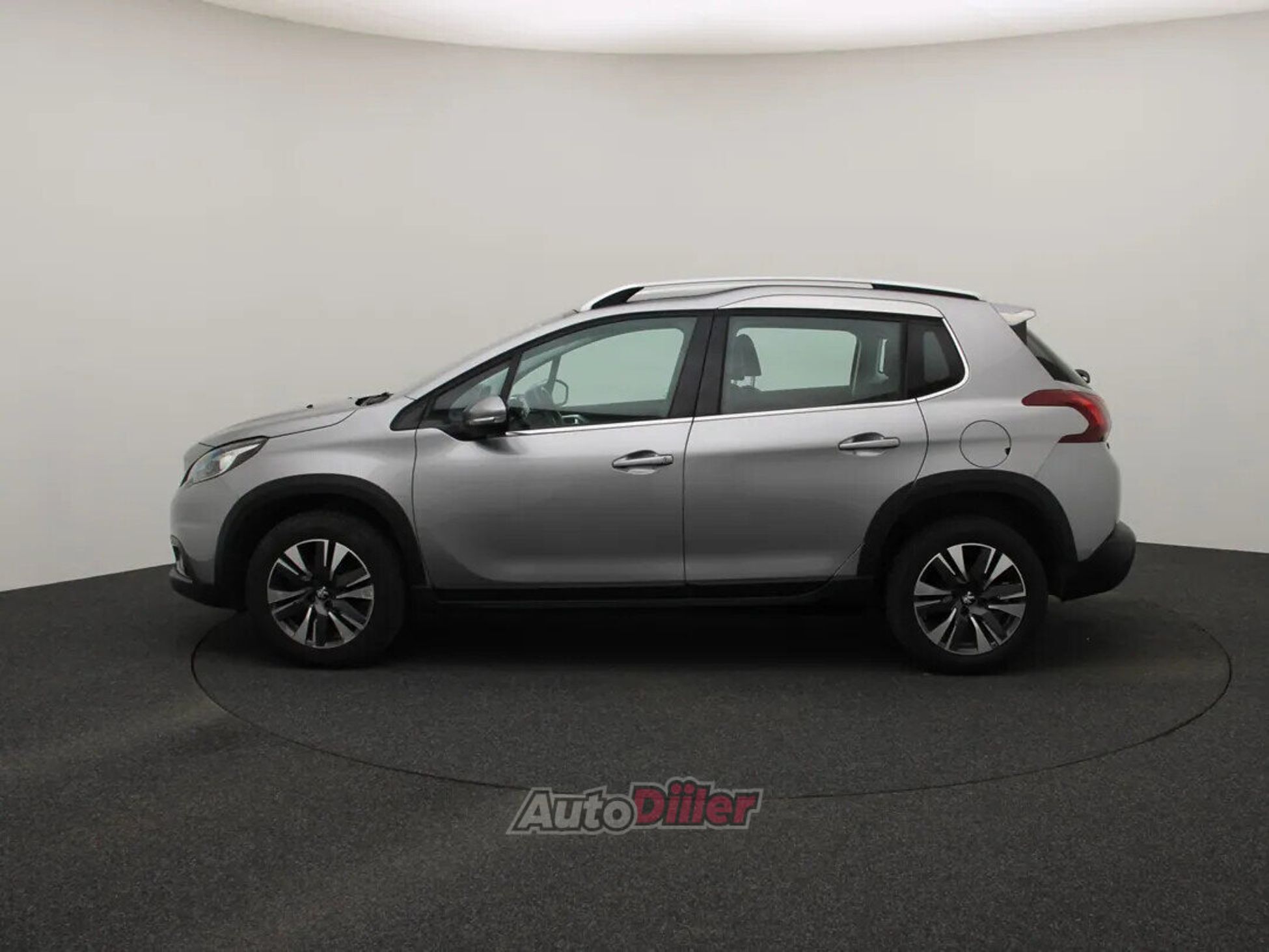 Peugeot 2008 Allure 1.5 75kW 2019, photo 6/10