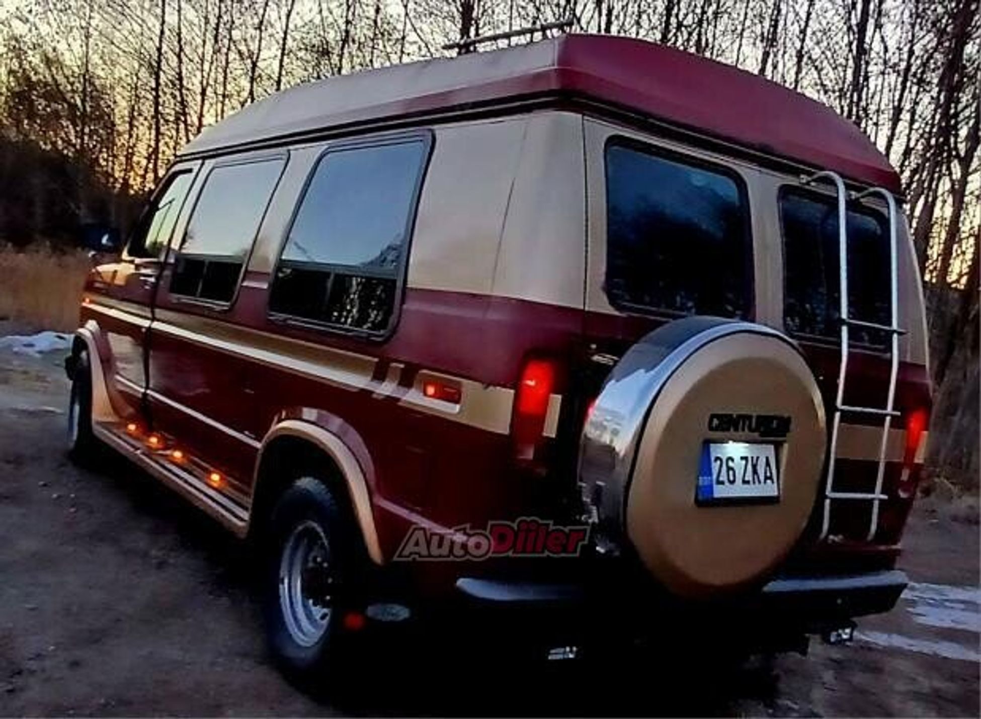 Ford Econoline E350 7.3 132kW 1987, kuva 5/6