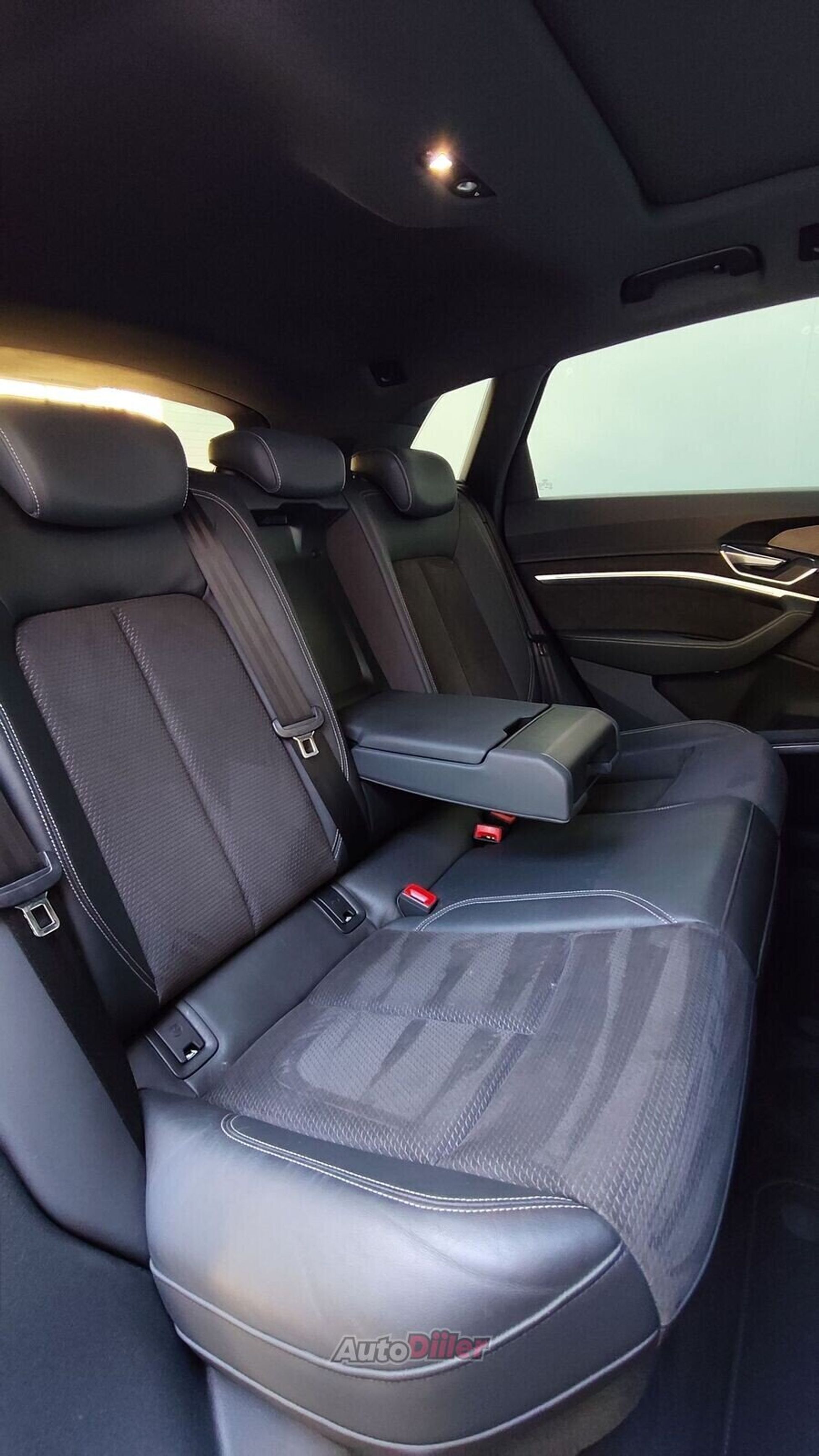 Audi e-tron 158kW 2019, photo 7/10