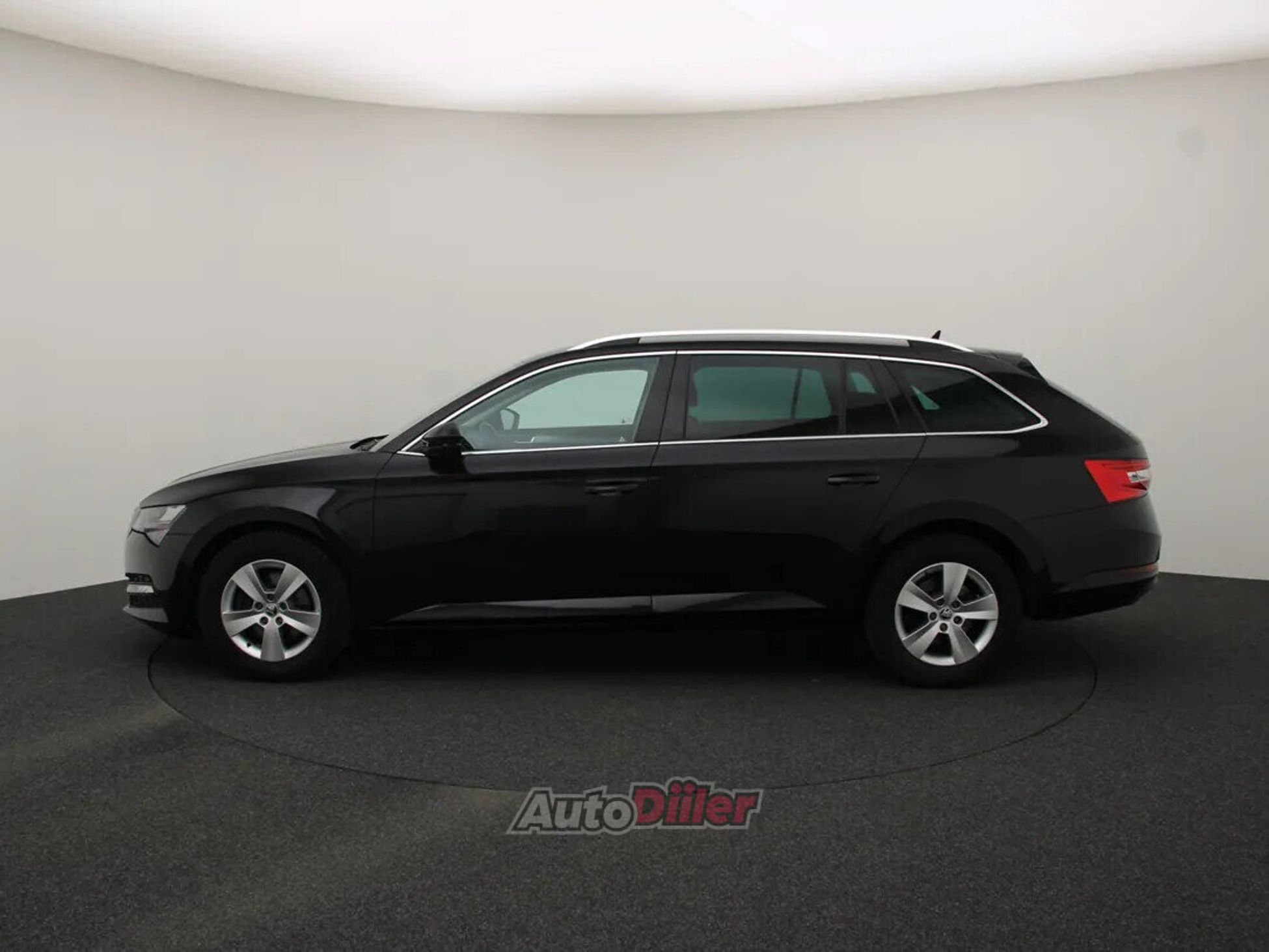 Skoda Superb Business Edition 1.5 110kW 2022, kuva 6/10