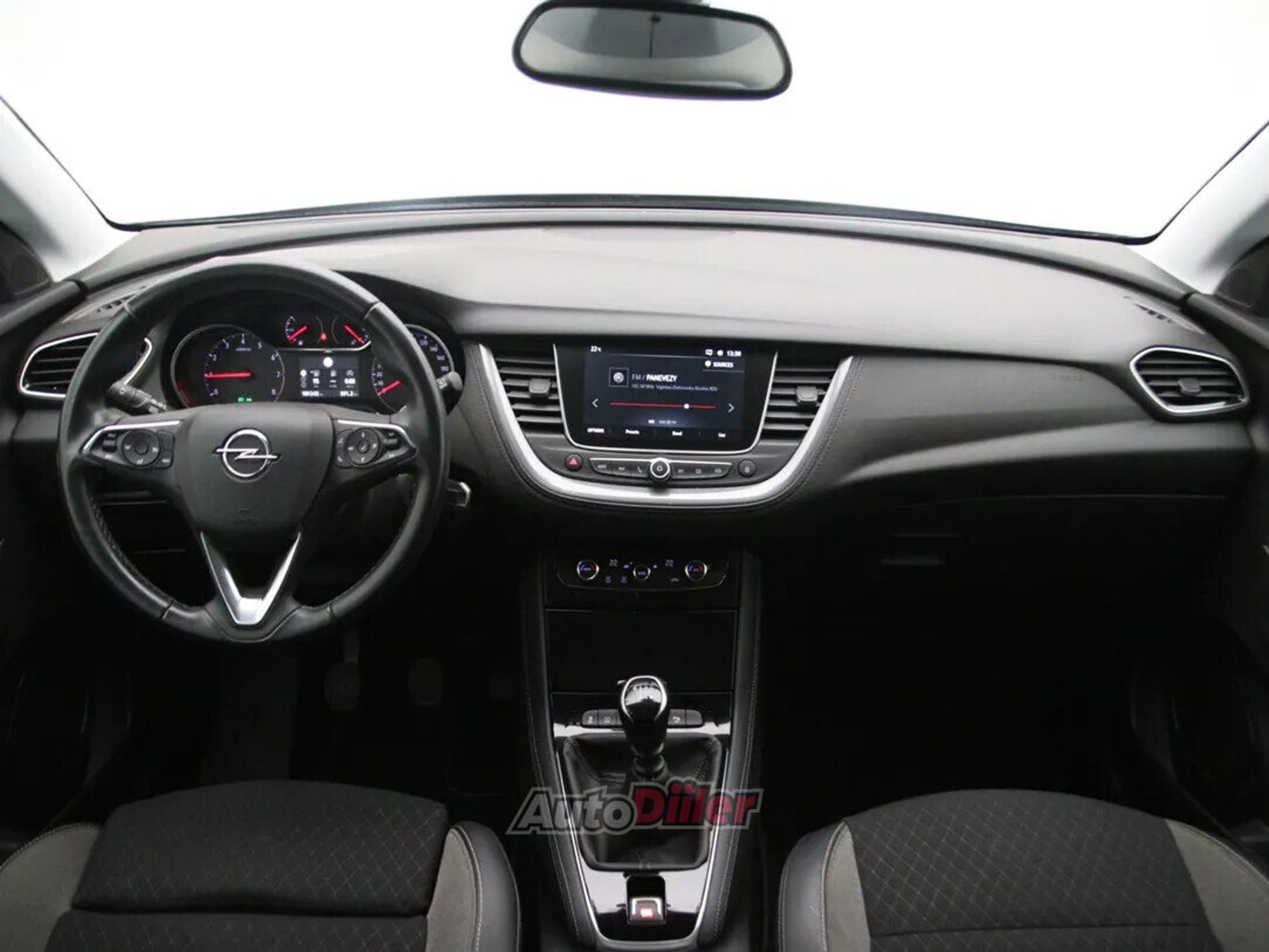 Opel Grandland X Elegance 1.2 96kW 2021, kuva 2/10