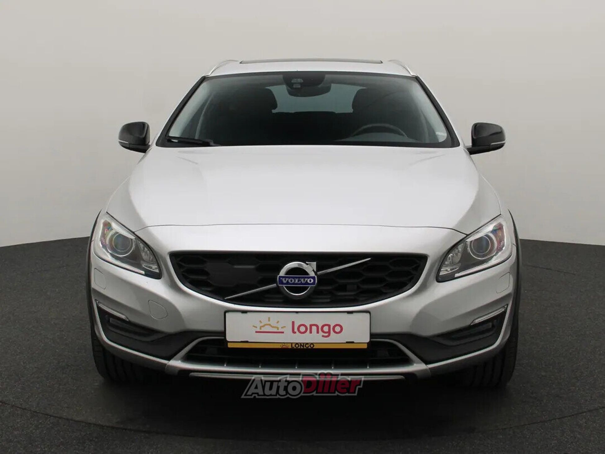 Volvo V60 Cross Country 2019, photo 3/10