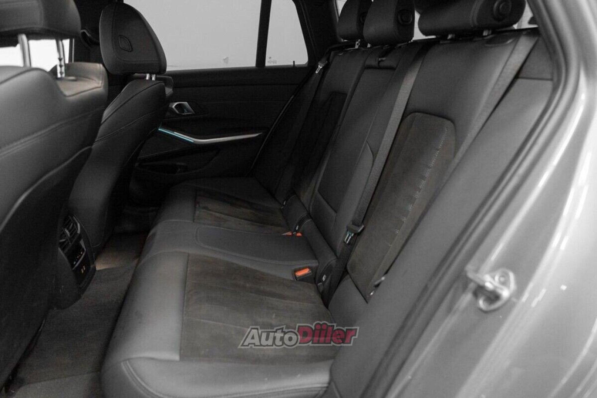 BMW 320 2.0 140kW 2024, photo 6/10