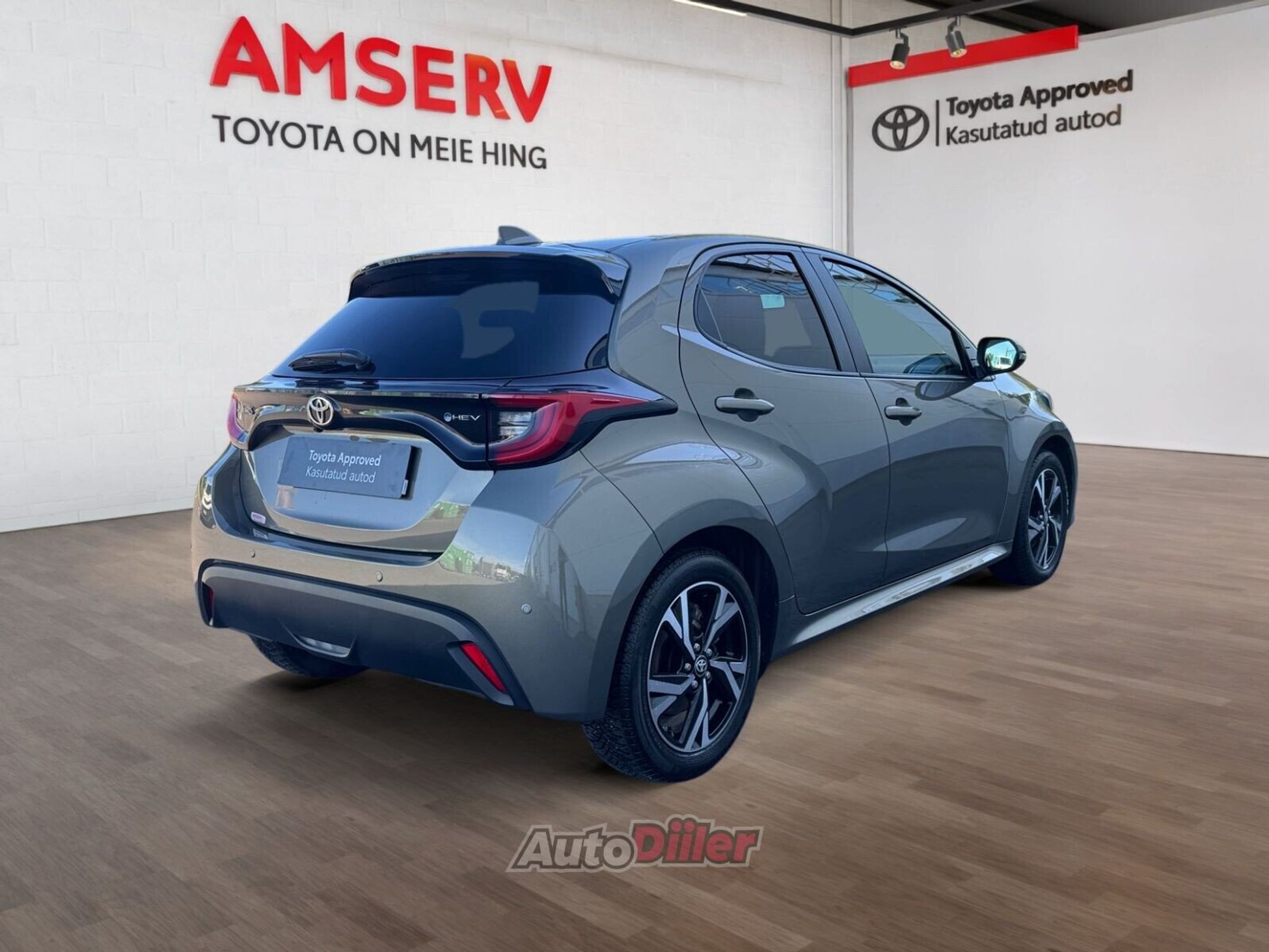 Toyota Yaris 2024, photo 2/10