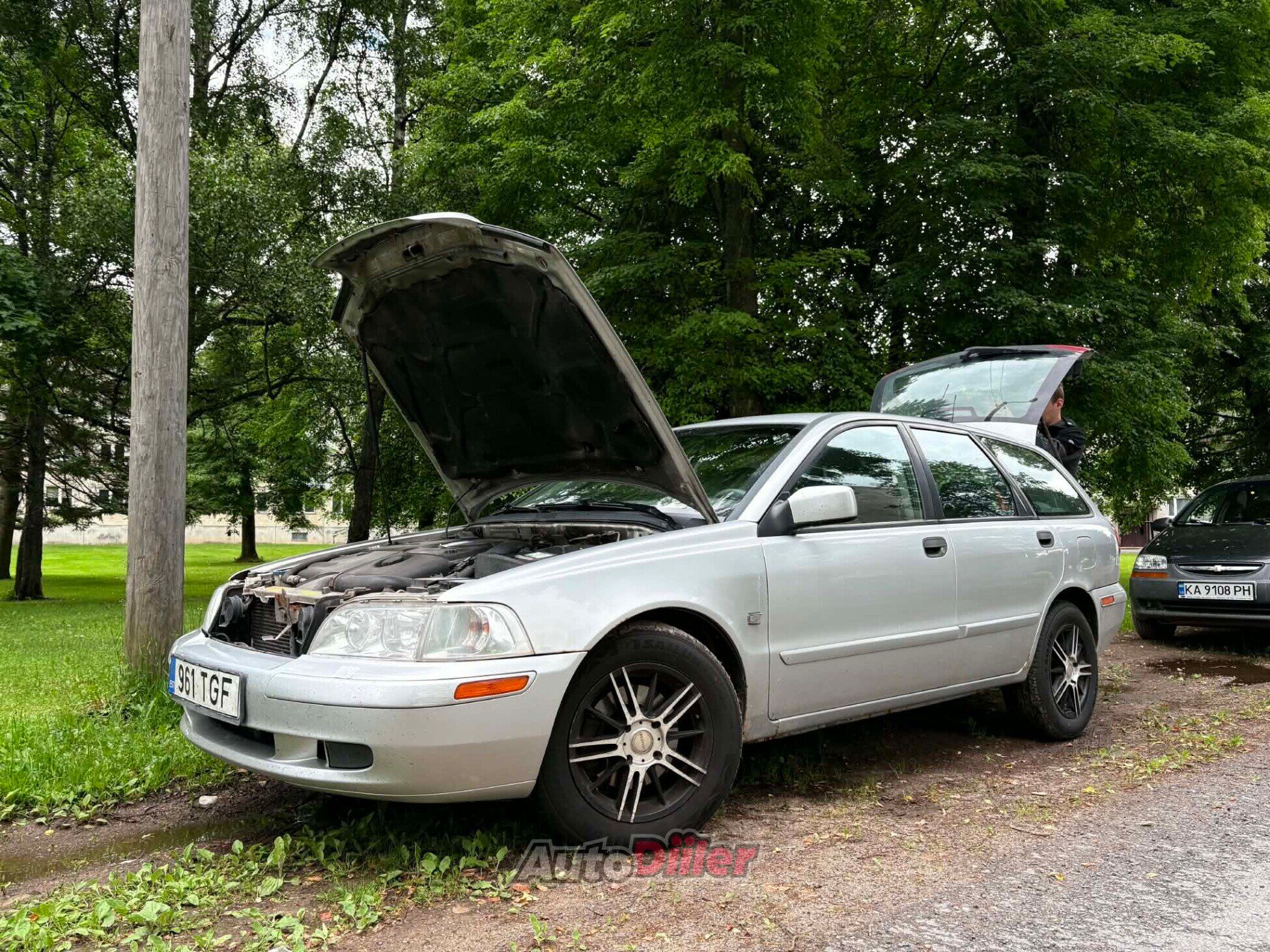 Volvo V40 1.9 75kW 2003, kuva 3/10