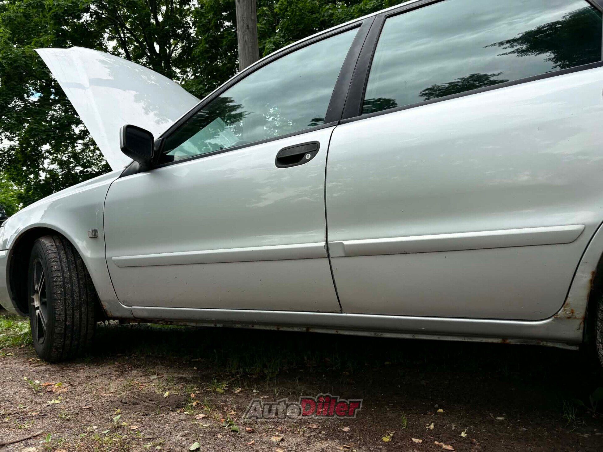 Volvo V40 1.9 75kW 2003, kuva 5/10