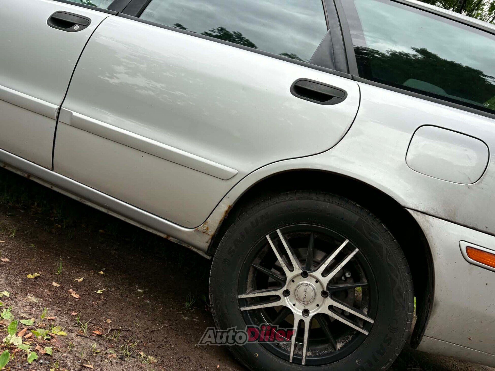 Volvo V40 1.9 75kW 2003, kuva 6/10