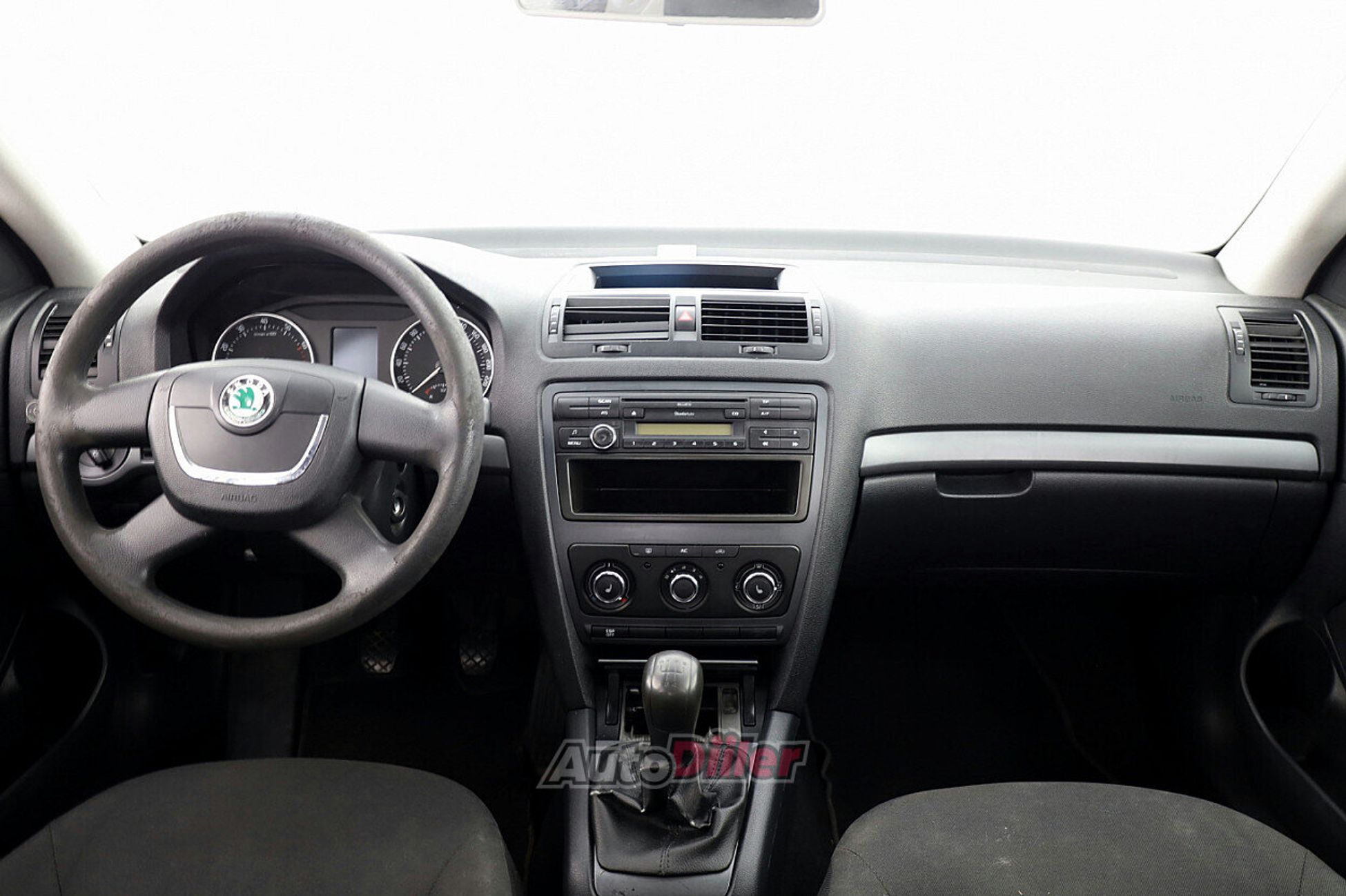 Skoda Octavia 1.6 75kW 2009, kuva 5/7