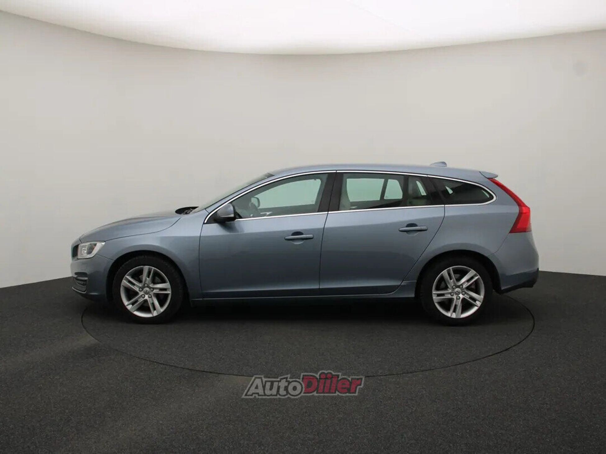 Volvo V60 Polar+ 2.0 110kW 2017, photo 6/10