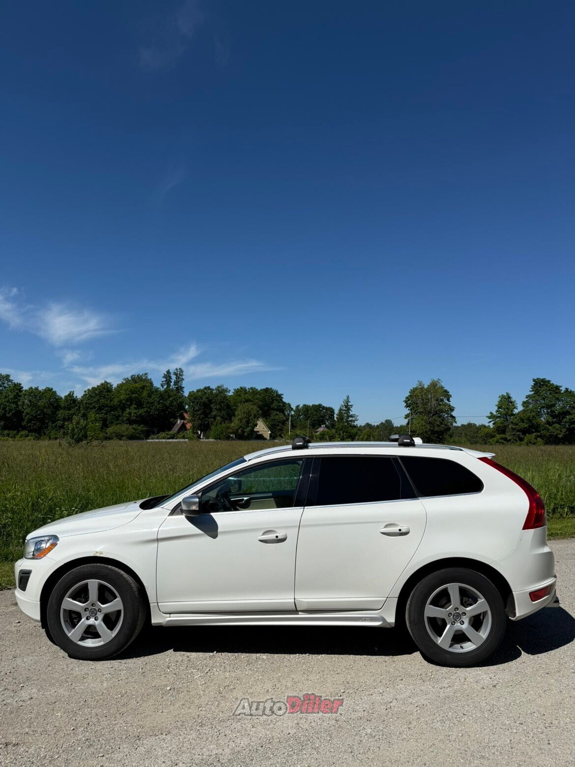 Volvo XC60 R-Desing 2.4 158kW 2012, kuva 3/10