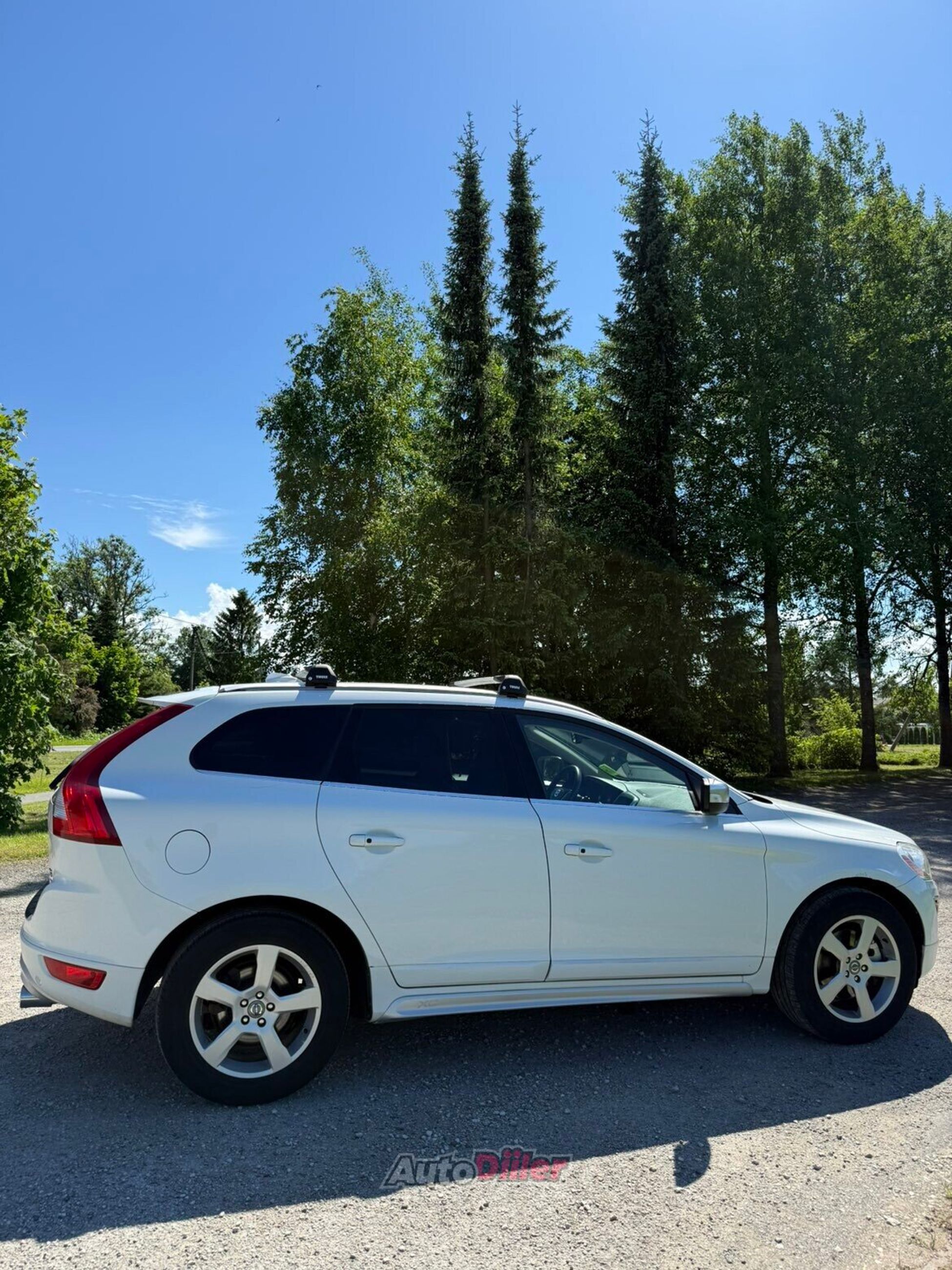 Volvo XC60 R-Desing 2.4 158kW 2012, kuva 7/10