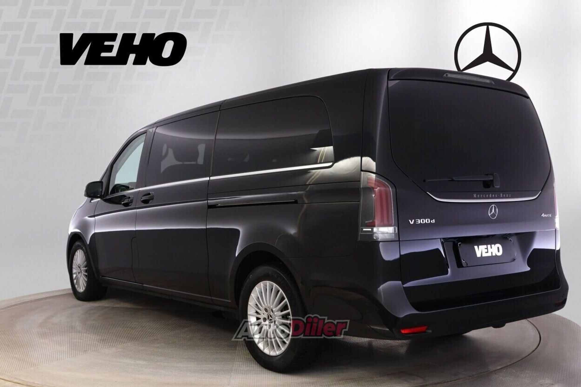 Mercedes-Benz V 300 2025, photo 4/10