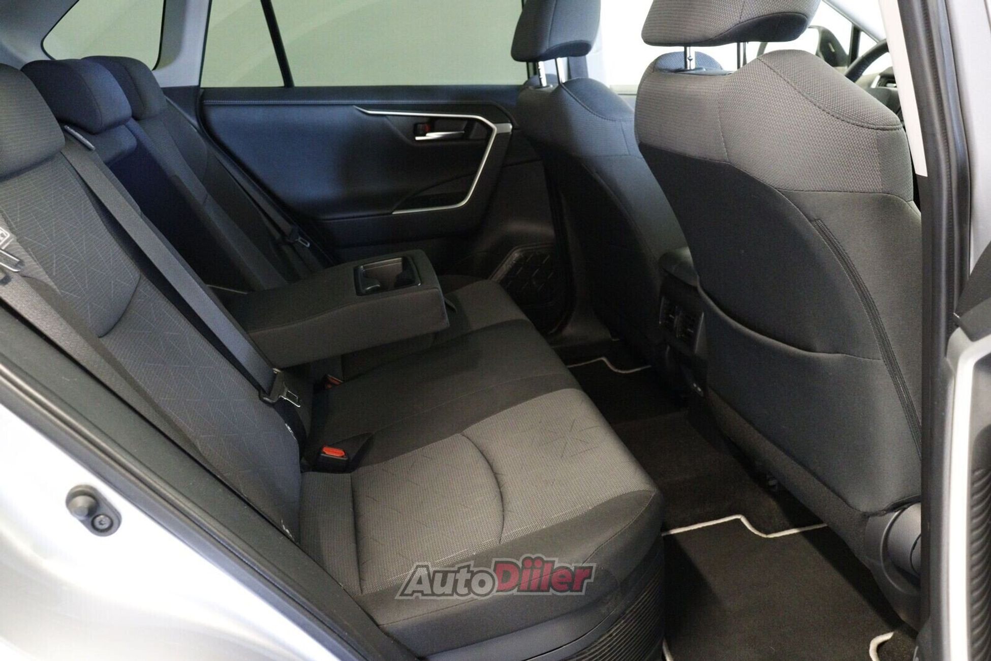 Toyota RAV4 2024, kuva 7/10
