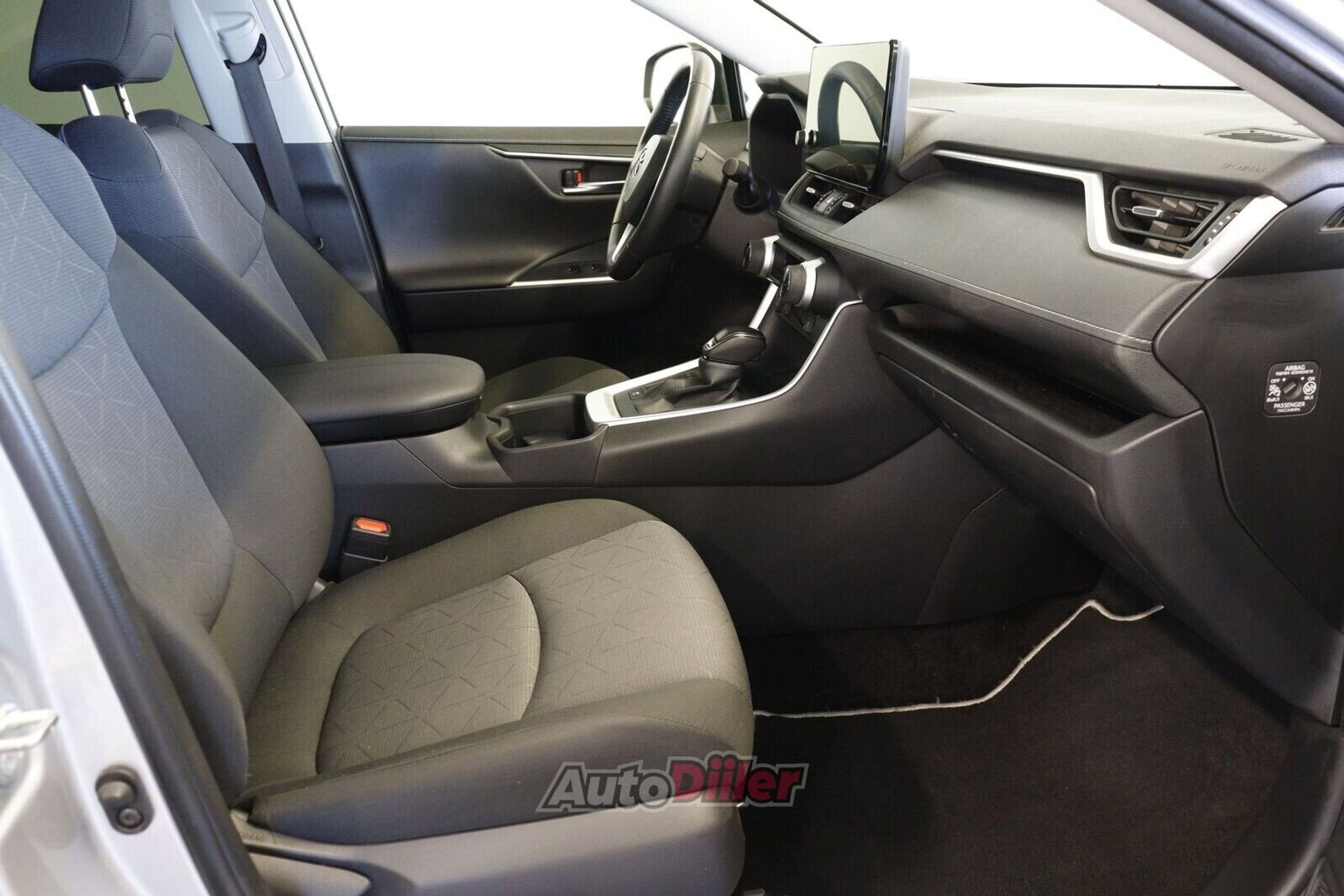 Toyota RAV4 2024, kuva 6/10