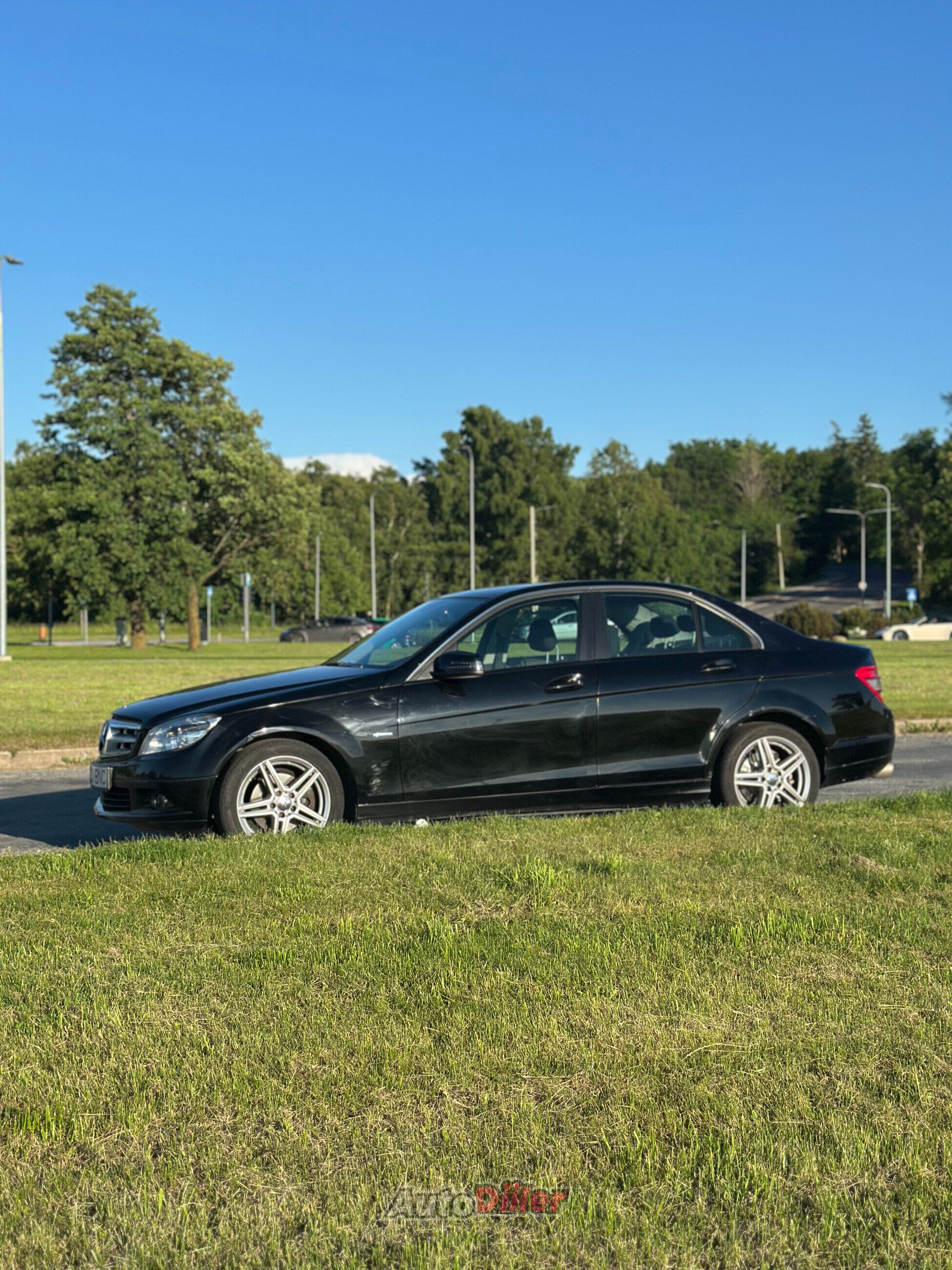 Mercedes-Benz C 220 2010, kuva 3/10