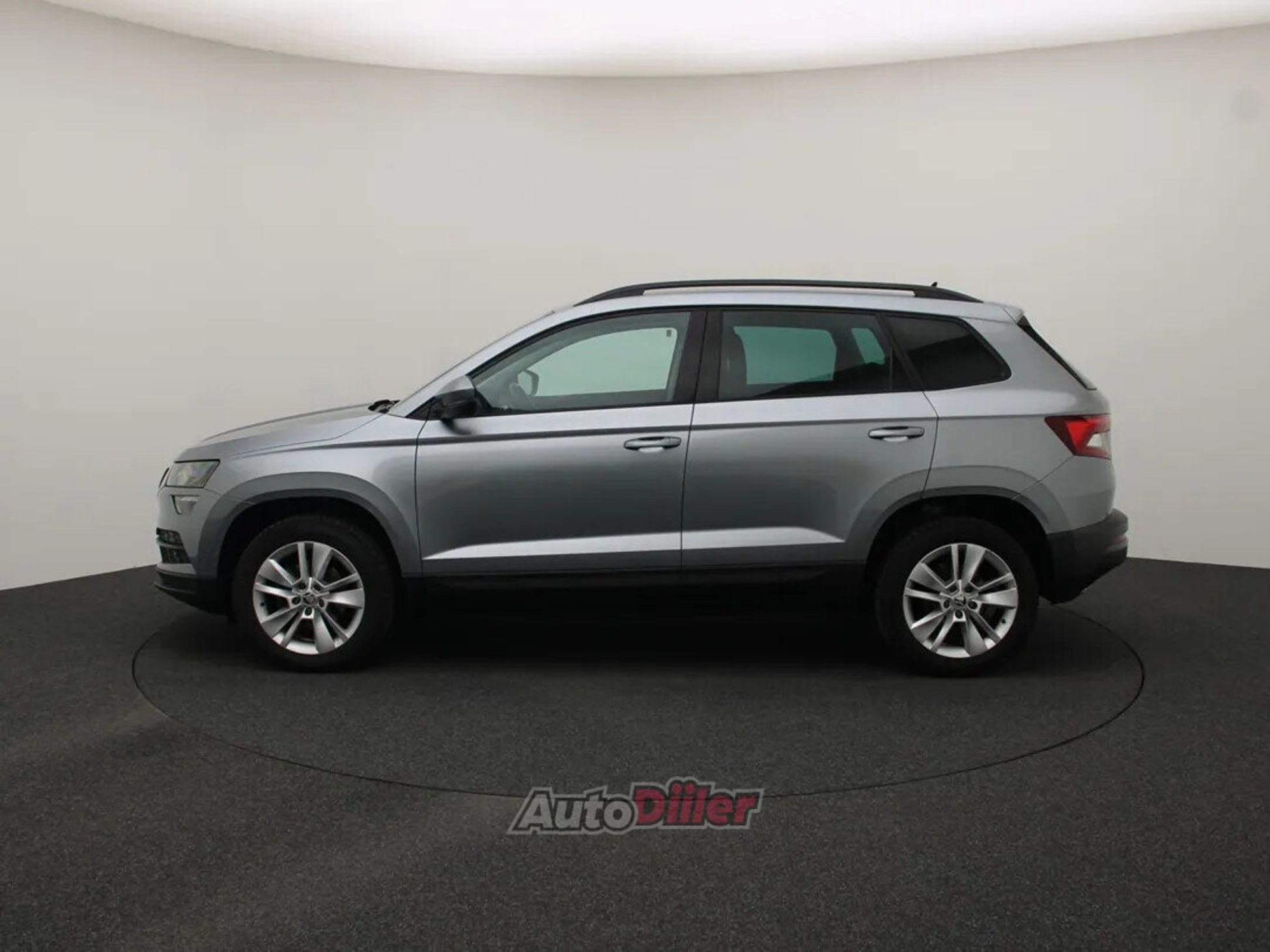 Skoda Karoq Business Edition 1.5 110kW 2020, kuva 6/10