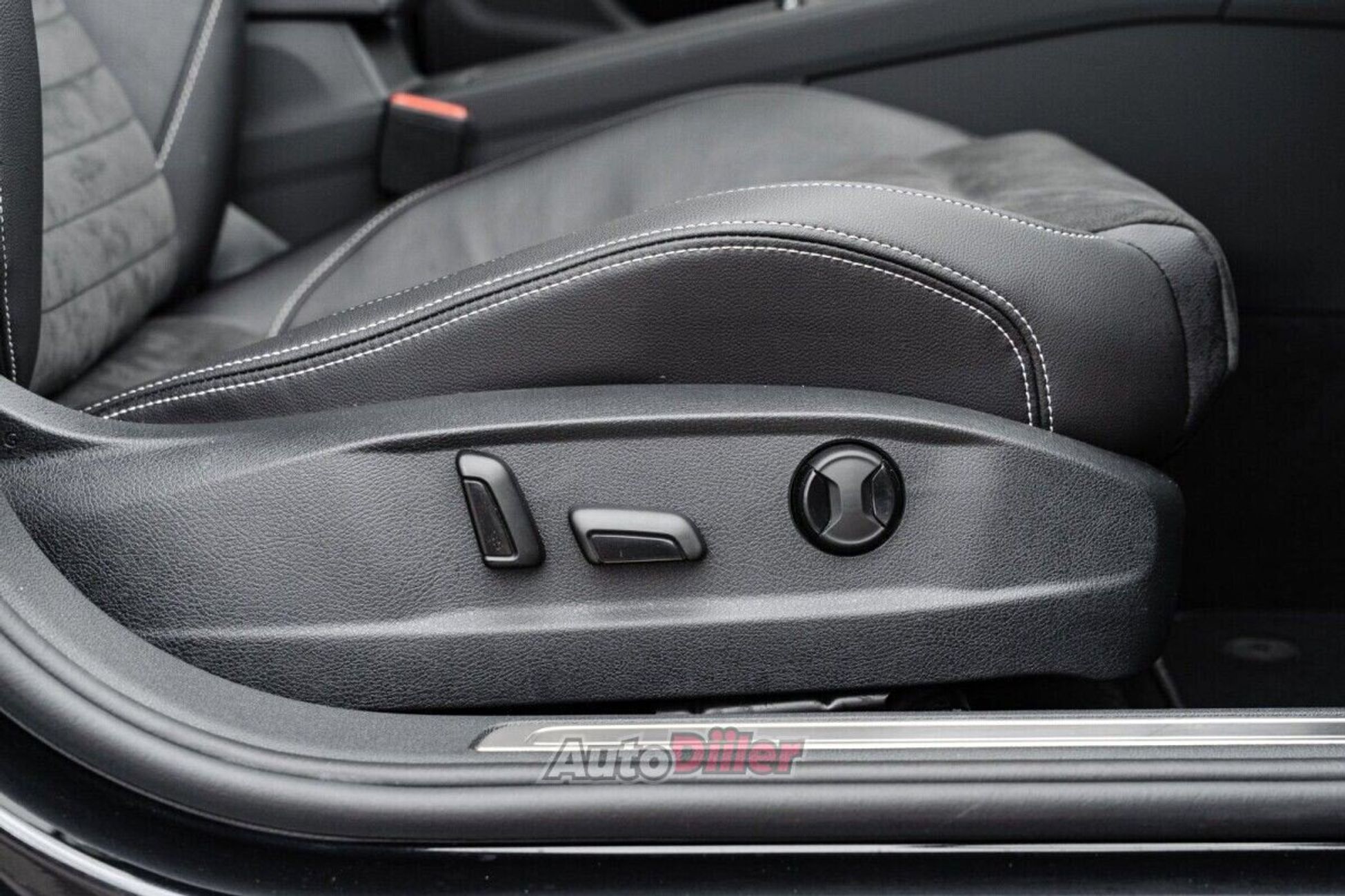 Volkswagen Passat 2.0 110kW 2023, photo 7/10