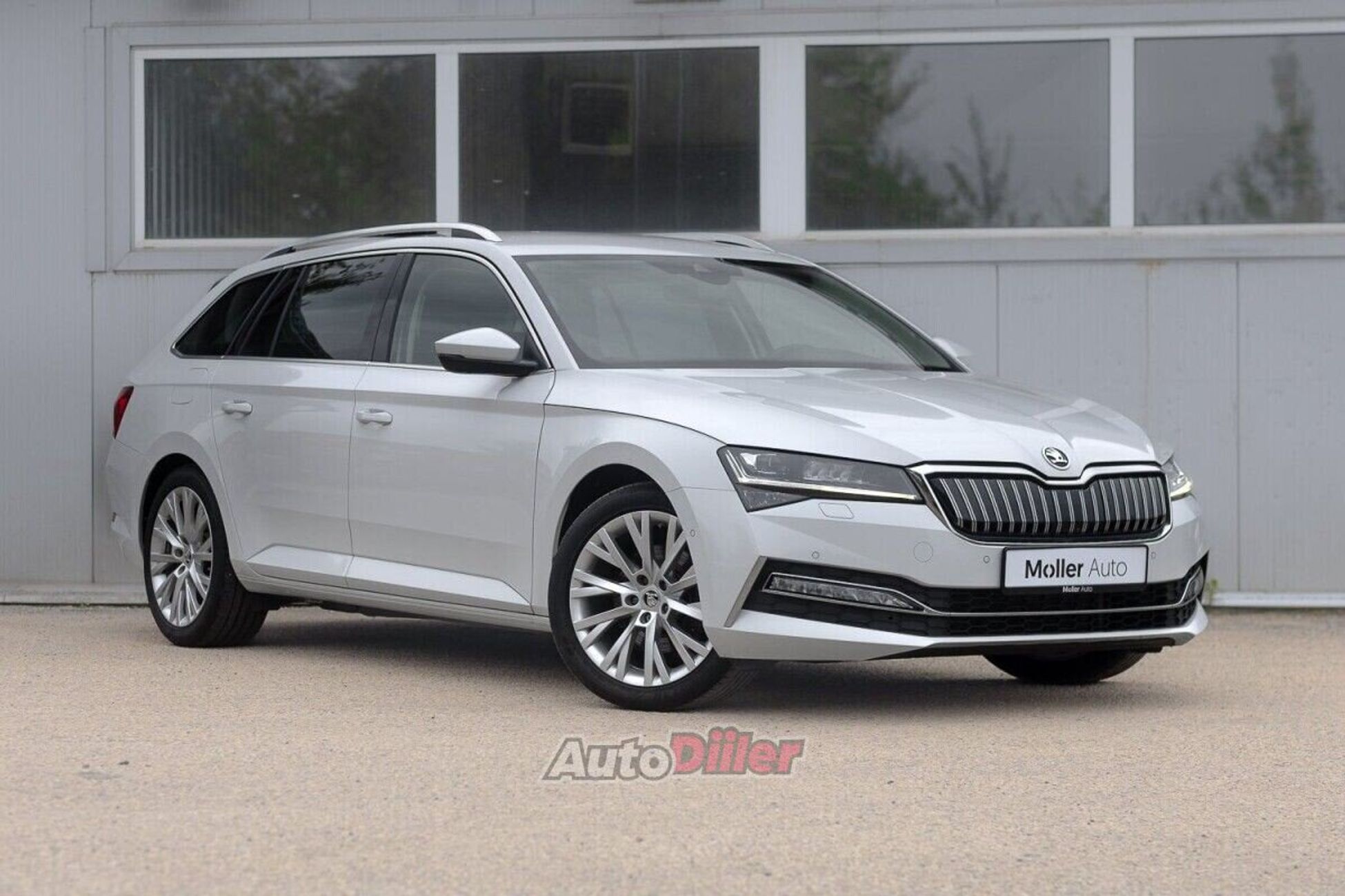 Skoda Superb 1.4 150kW 2022, kuva 2/10