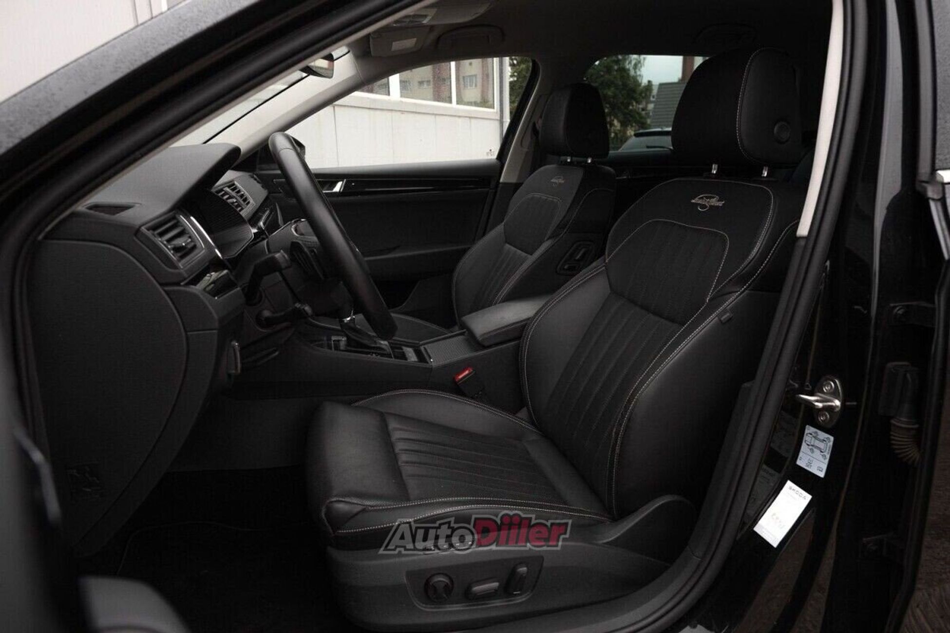 Skoda Superb 1.4 160kW 2022, photo 7/10