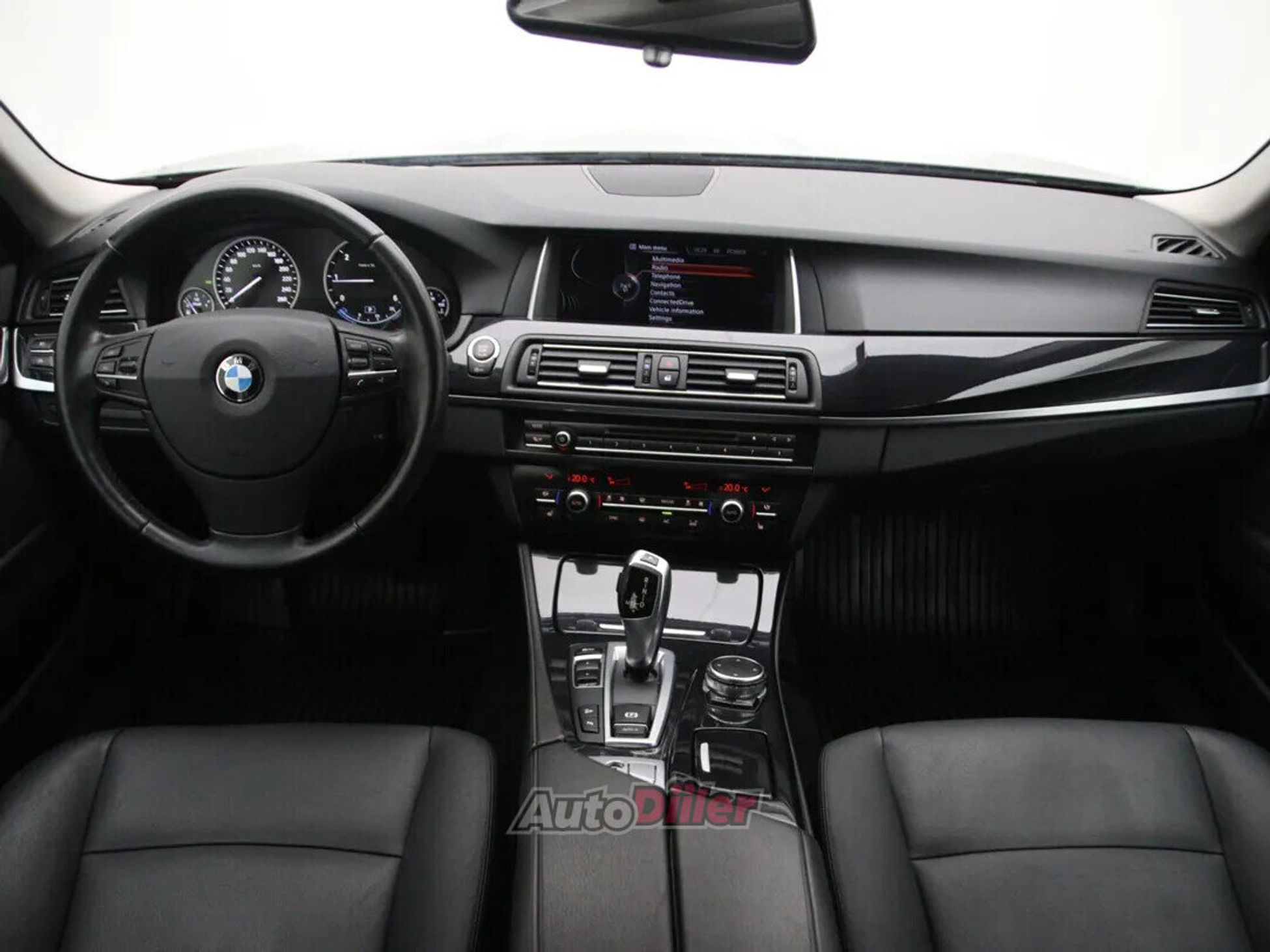 BMW 520 Executive 2.0 120kW 2015, photo 2/10