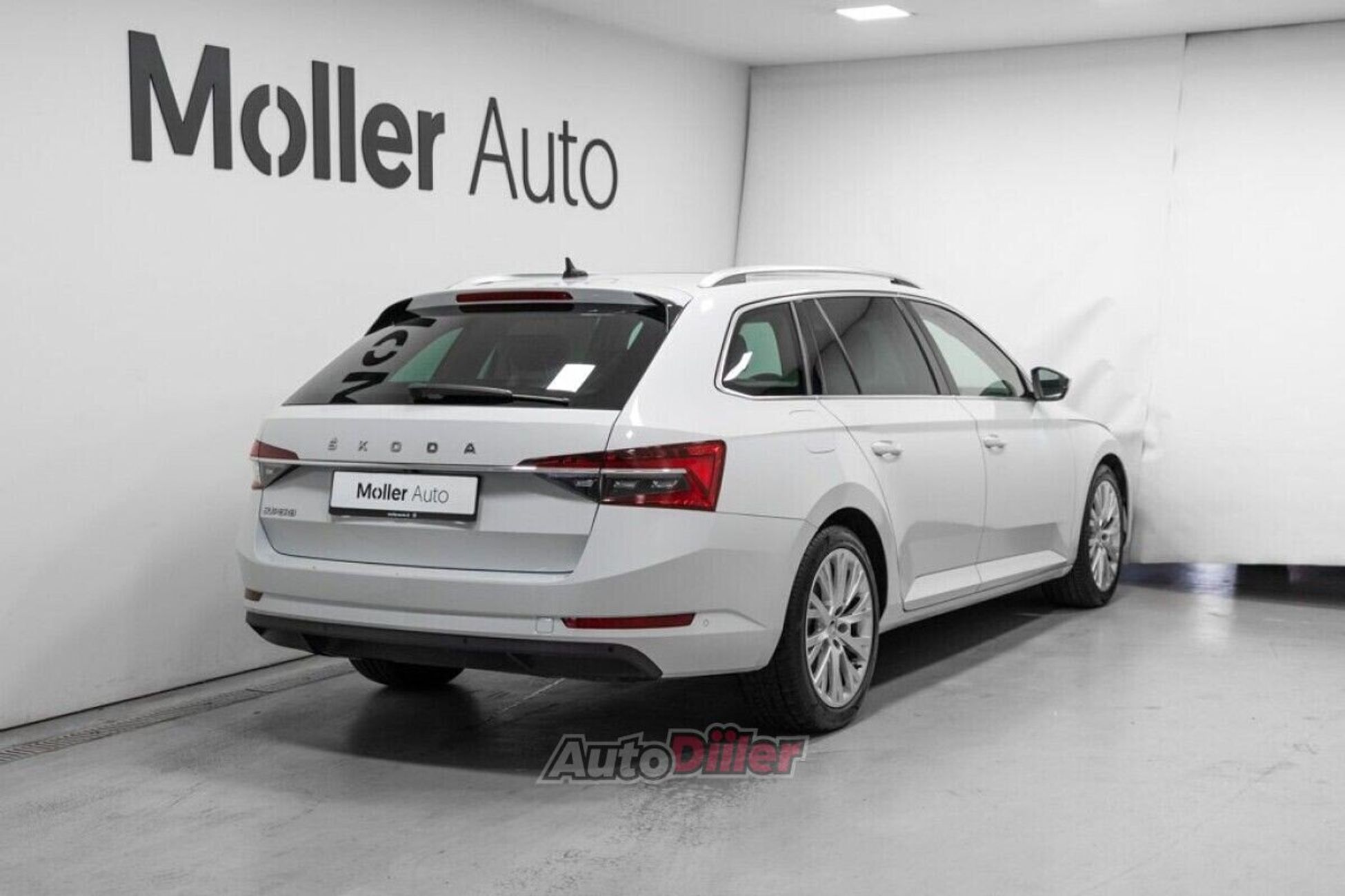 Skoda Superb 2.0 110kW 2021, photo 6/10