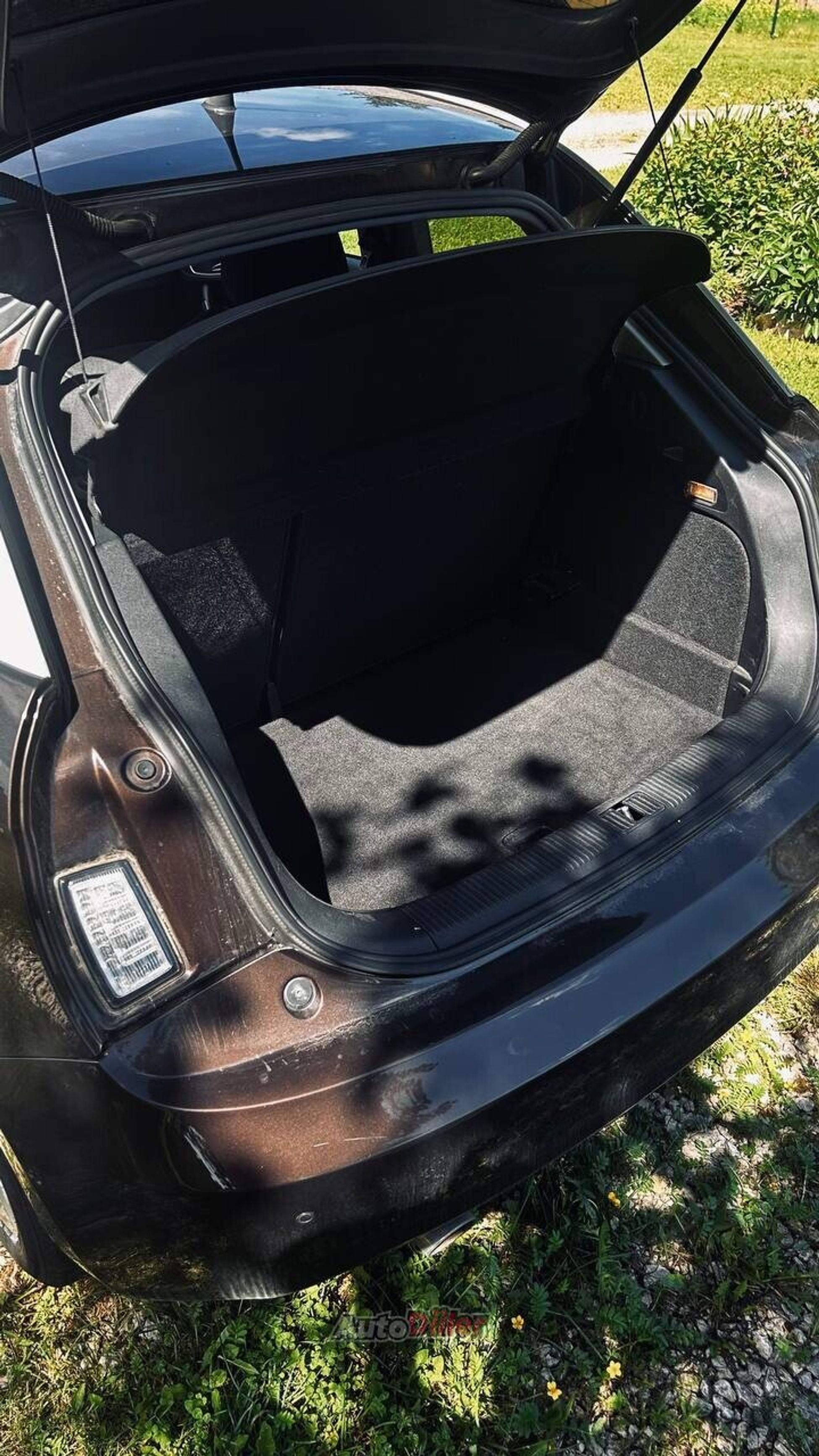 Audi A1 1.6 66kW 2011, kuva 3/9