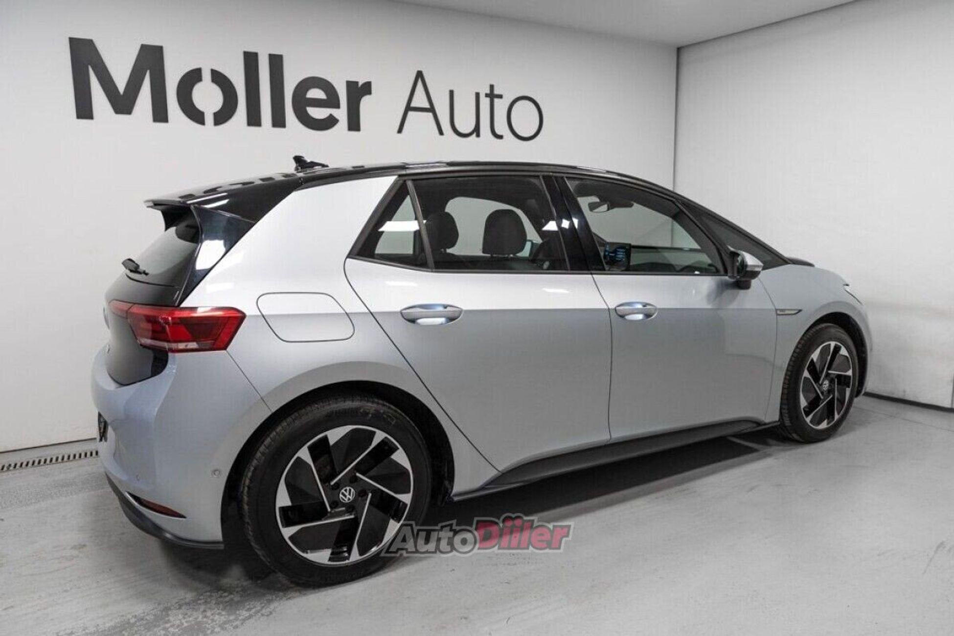 Volkswagen ID.3 107kW 2023, photo 4/10