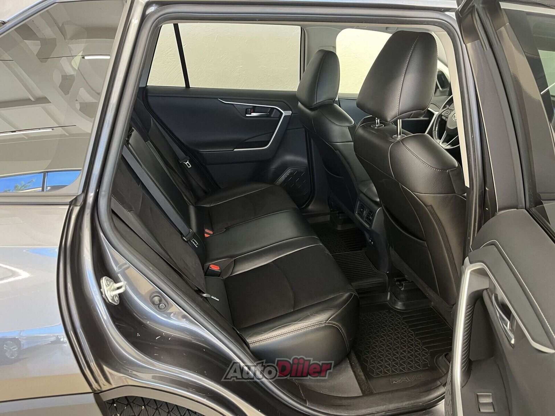 Toyota RAV4 Luxury Plus 2.0 129kW 2019, kuva 6/10