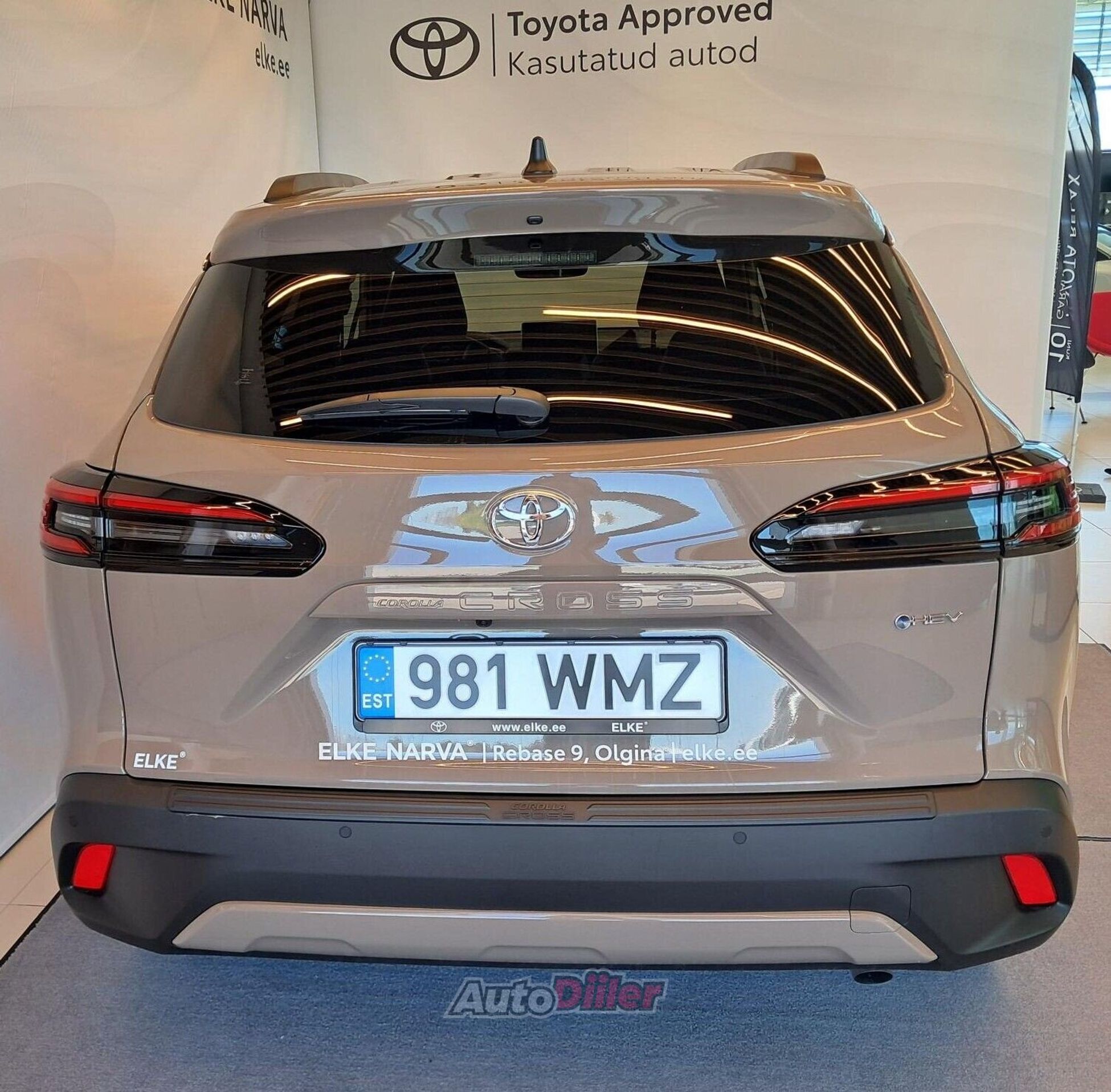 Toyota Corolla Cross Luxury 2.0 98kW 2025, photo 6/10