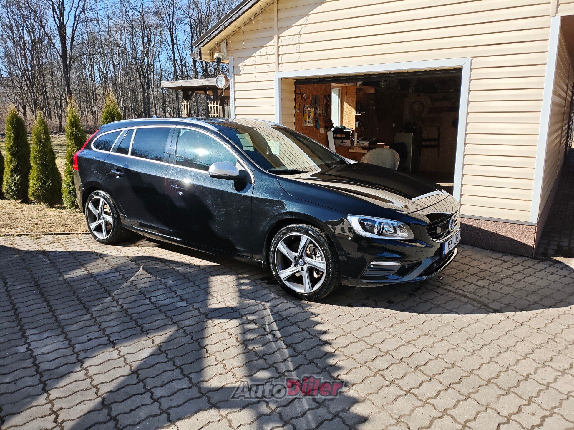 Volvo V60 2.4 162kW 2015, photo 2/10