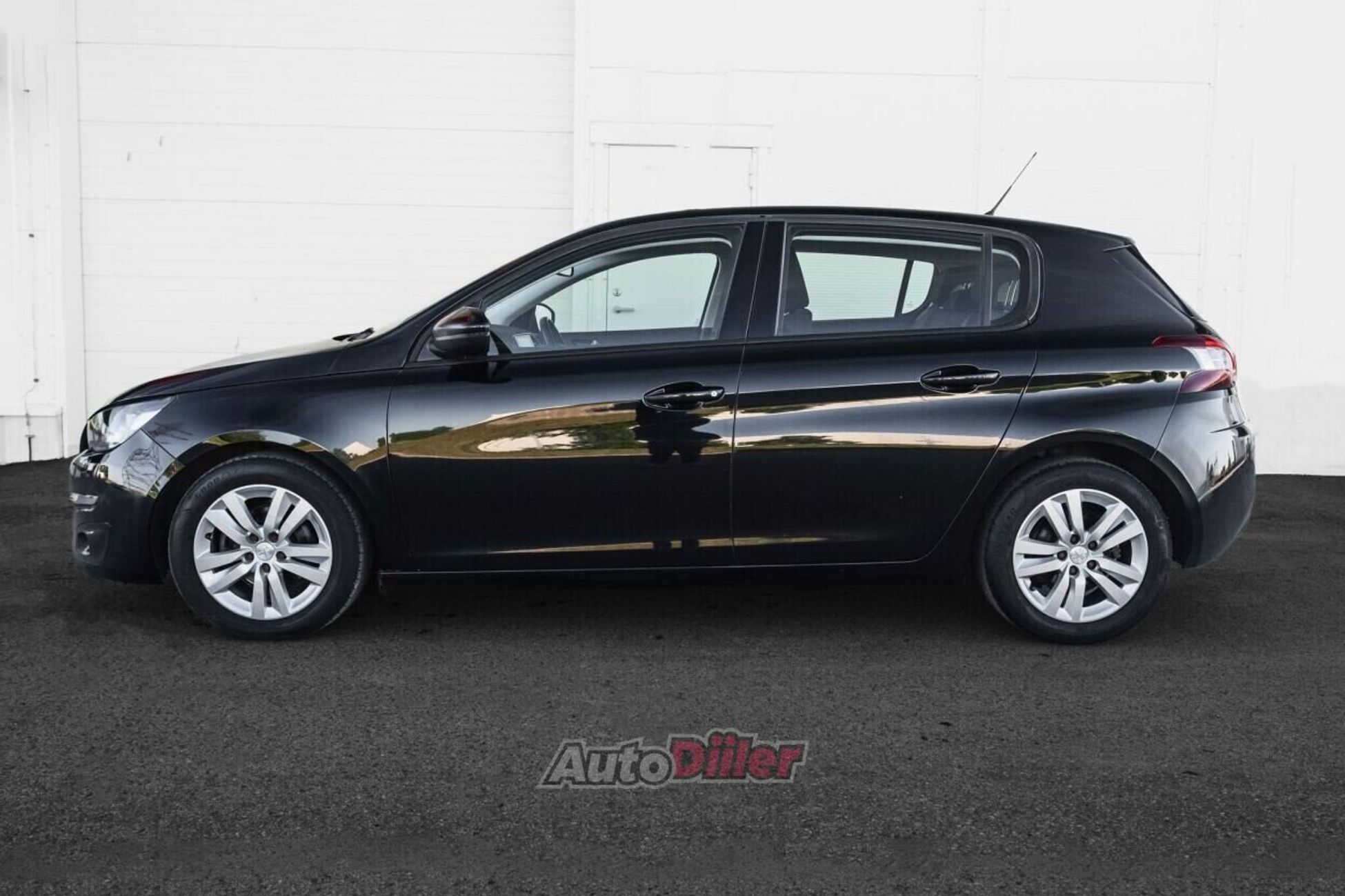 Peugeot 308 Allure PureTech 1.2 96kW 2015, kuva 5/10