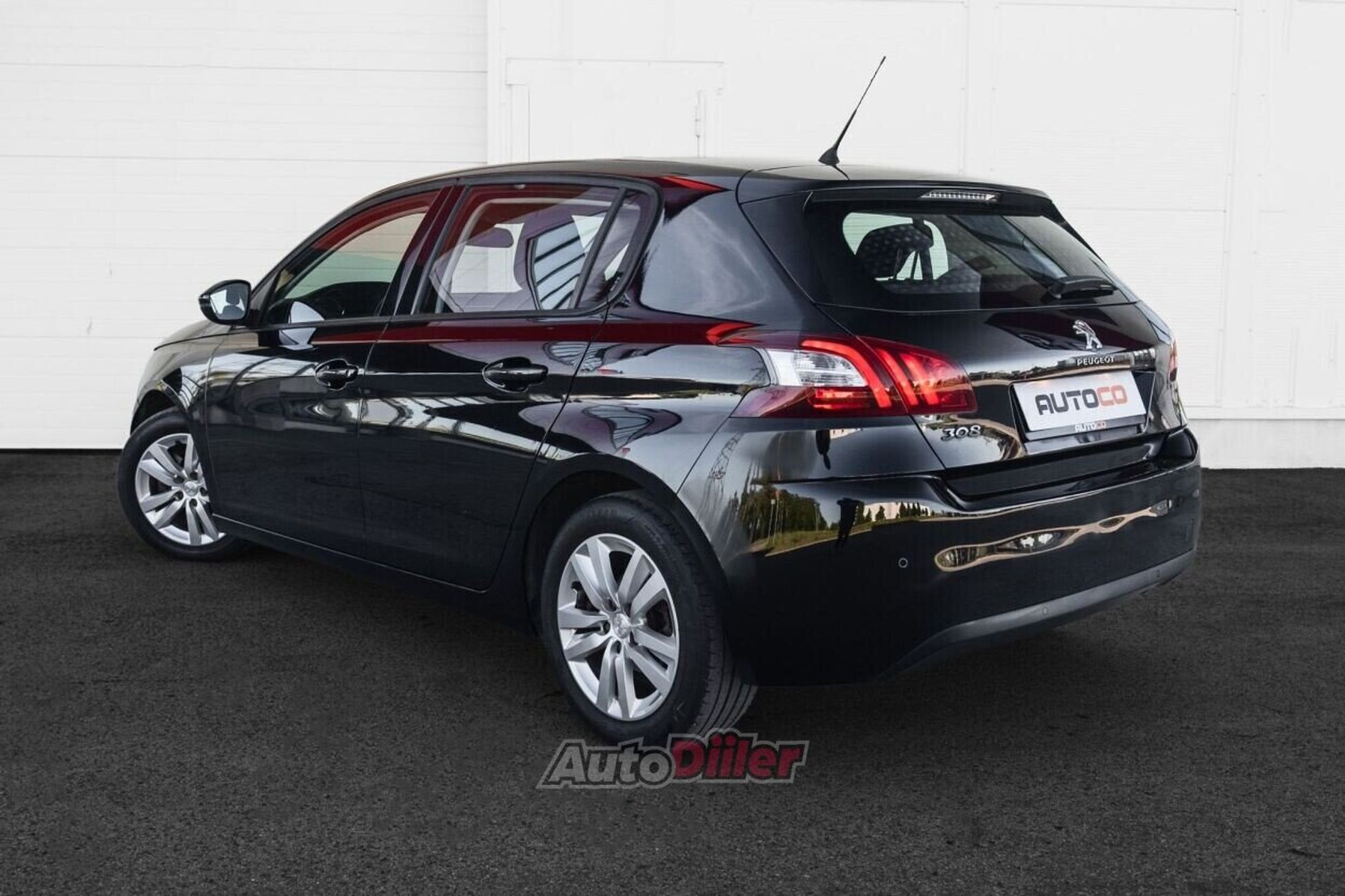 Peugeot 308 Allure PureTech 1.2 96kW 2015, kuva 6/10