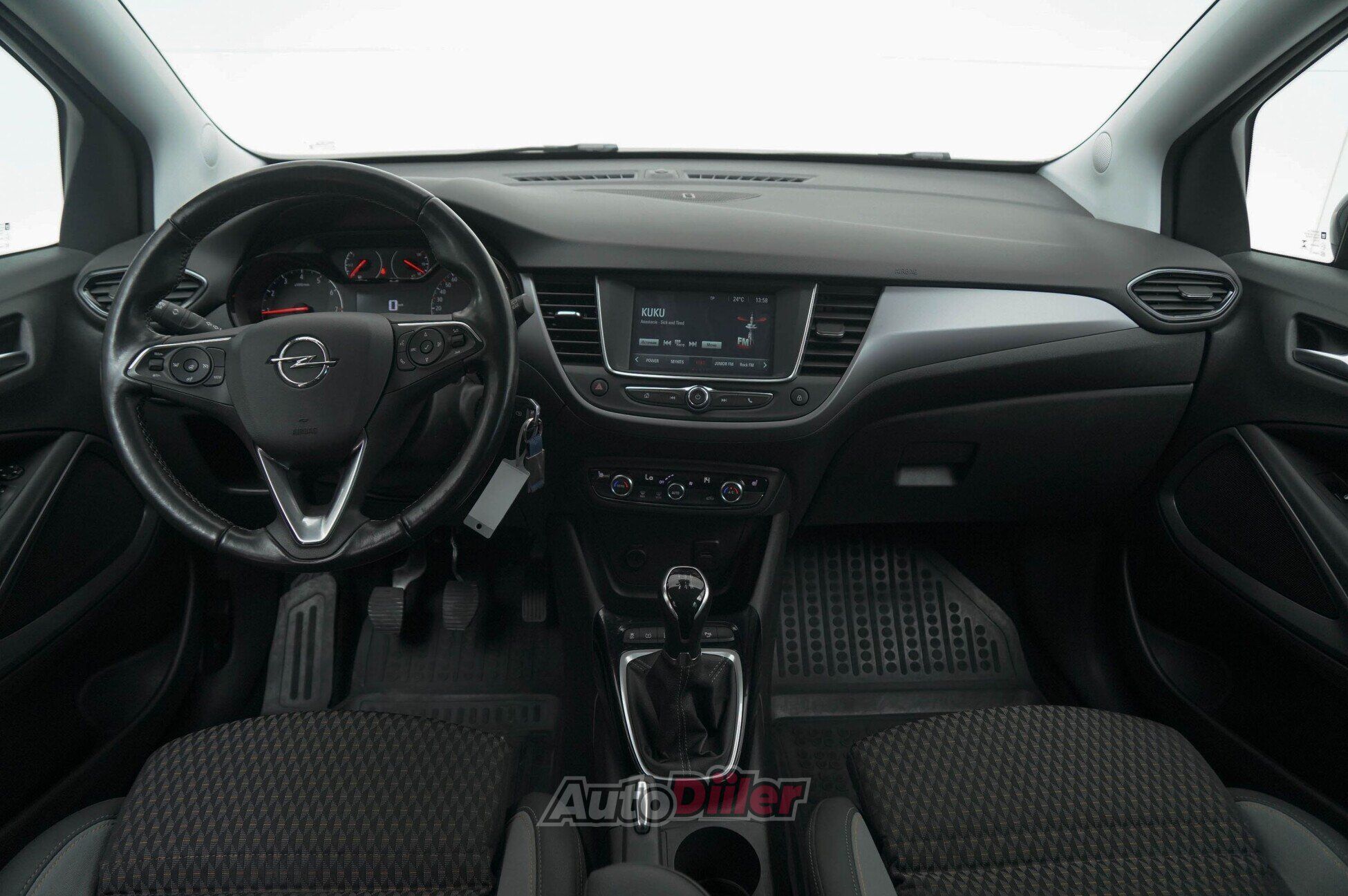 Opel Crossland X 2020, photo 7/10