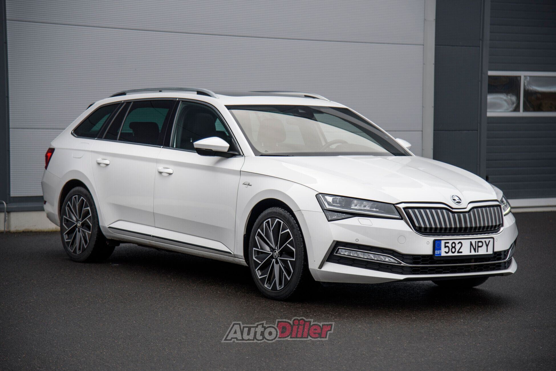 Skoda Superb Laurin & Klement 1.4 115kW 2020, kuva 2/10