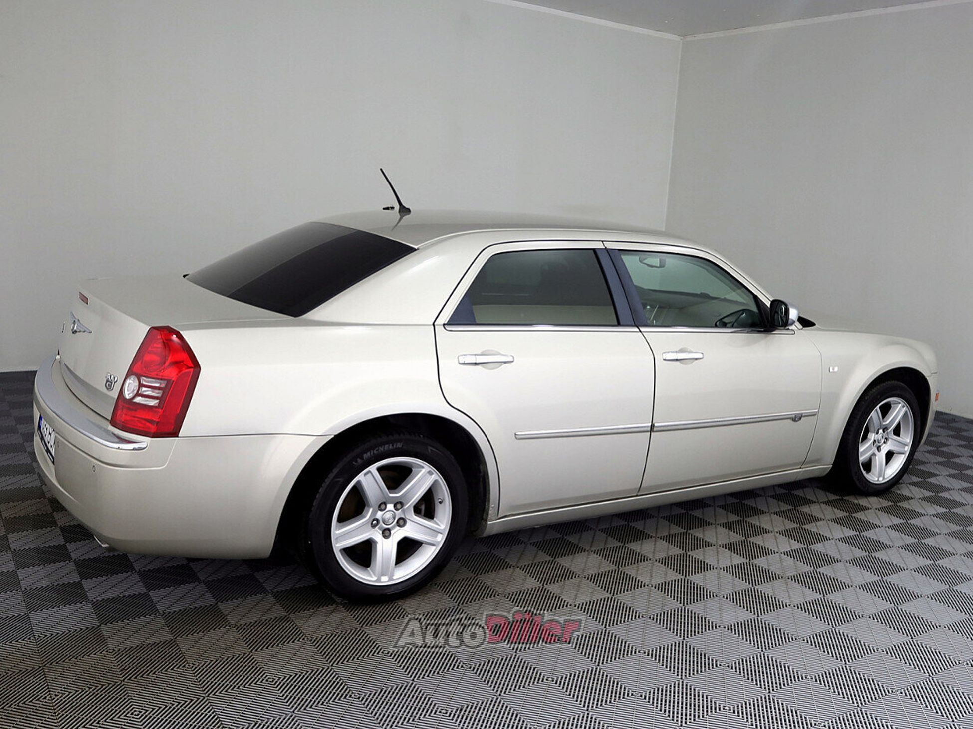 Chrysler 300C 3.0 160kW 2010, photo 3/7