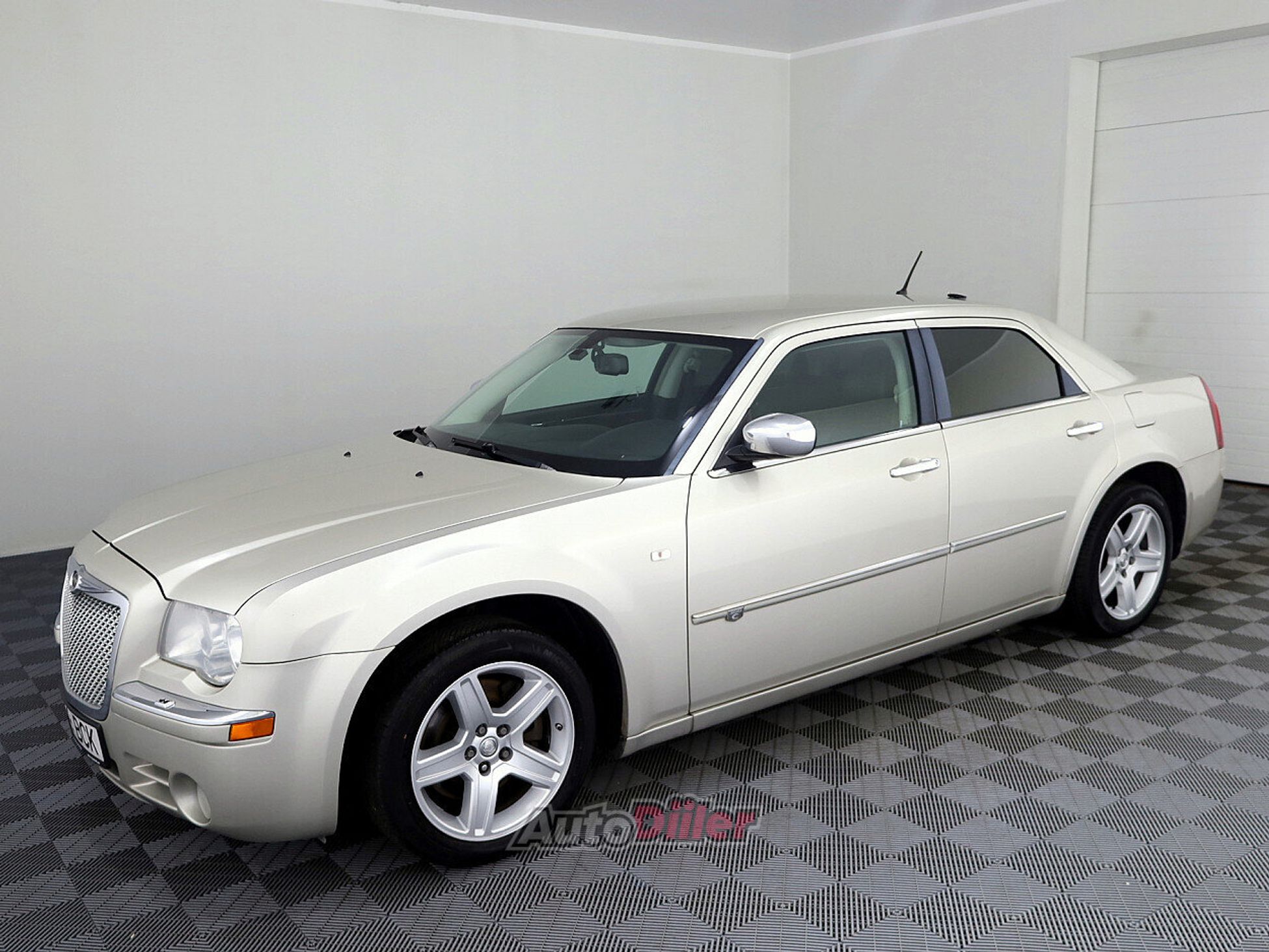 Chrysler 300C 3.0 160kW 2010, photo 2/7