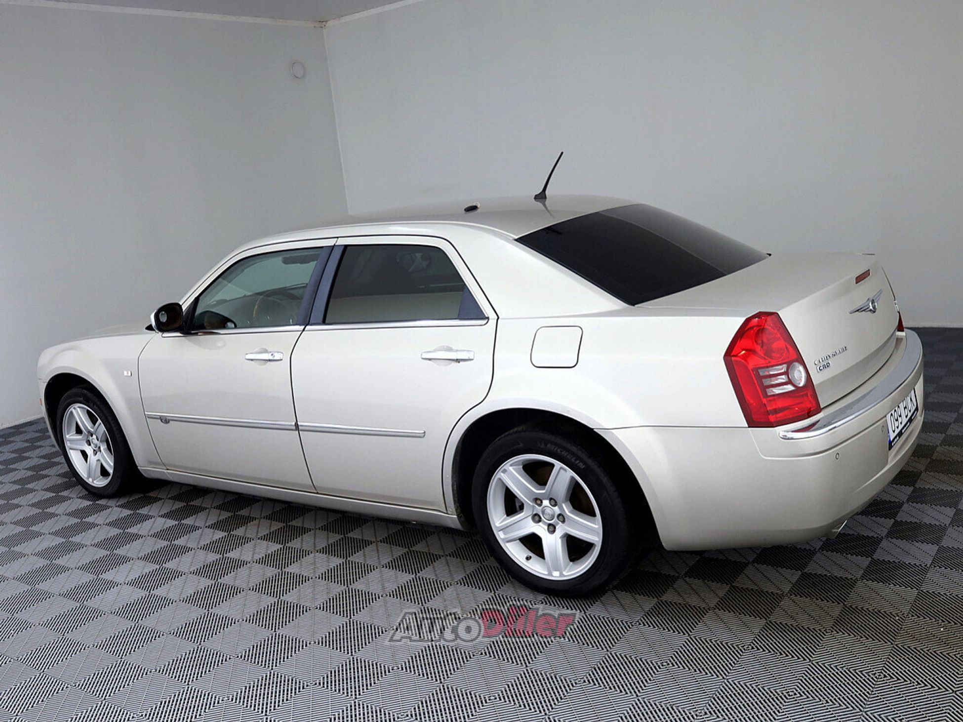 Chrysler 300C 3.0 160kW 2010, photo 4/7