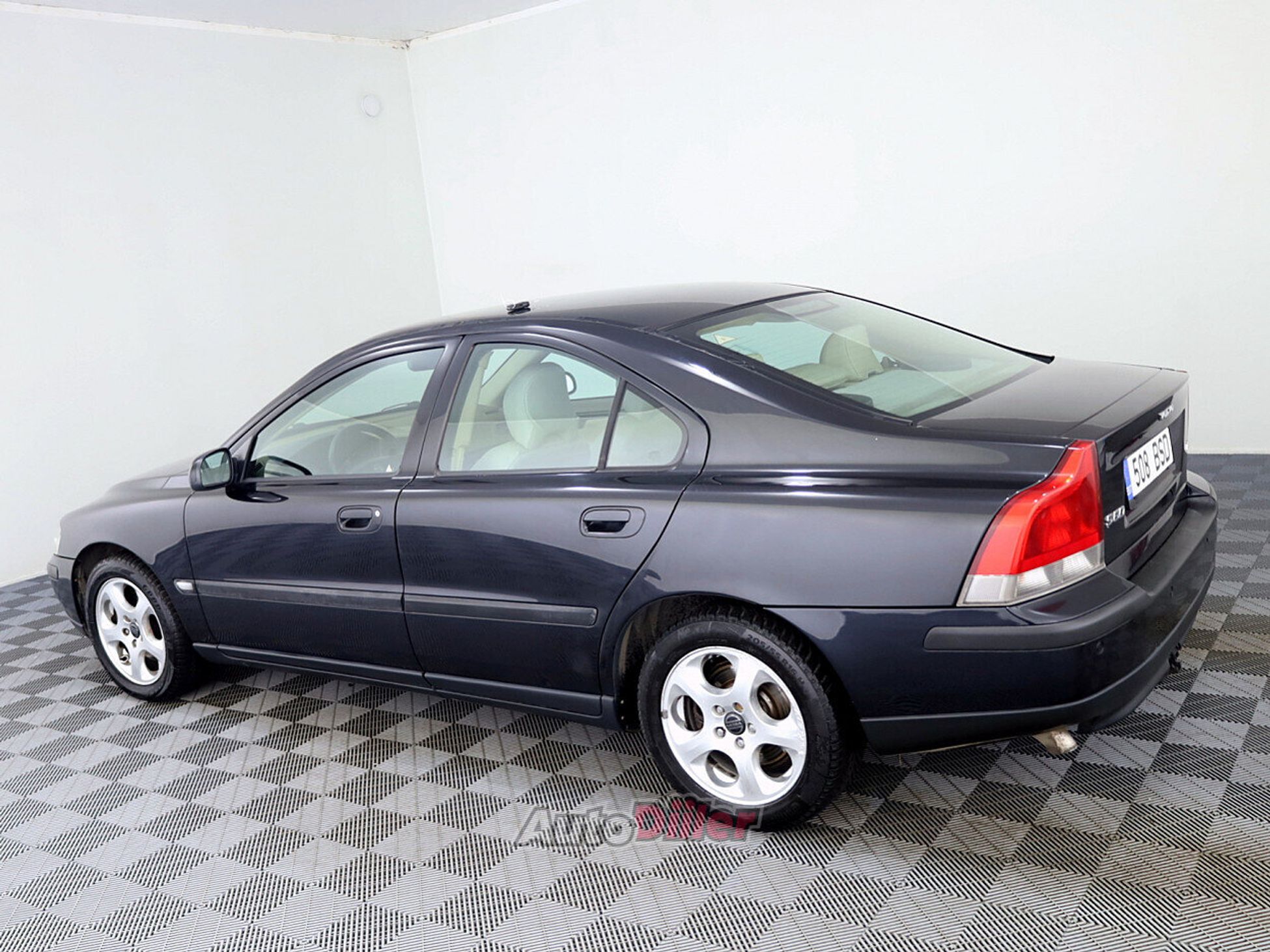 Volvo S60 2.4 120kW 2004, photo 4/7