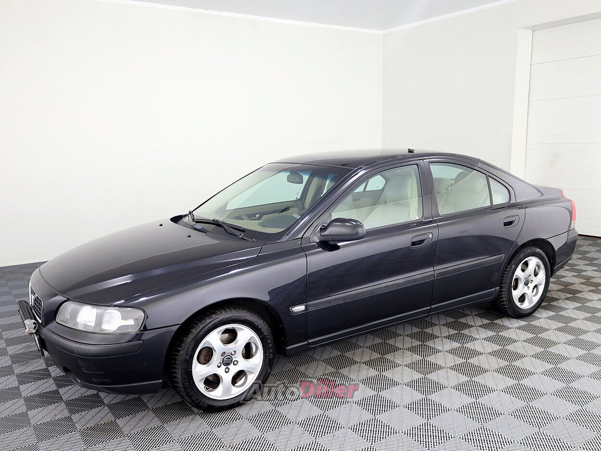 Volvo S60 2.4 120kW 2004, photo 2/7