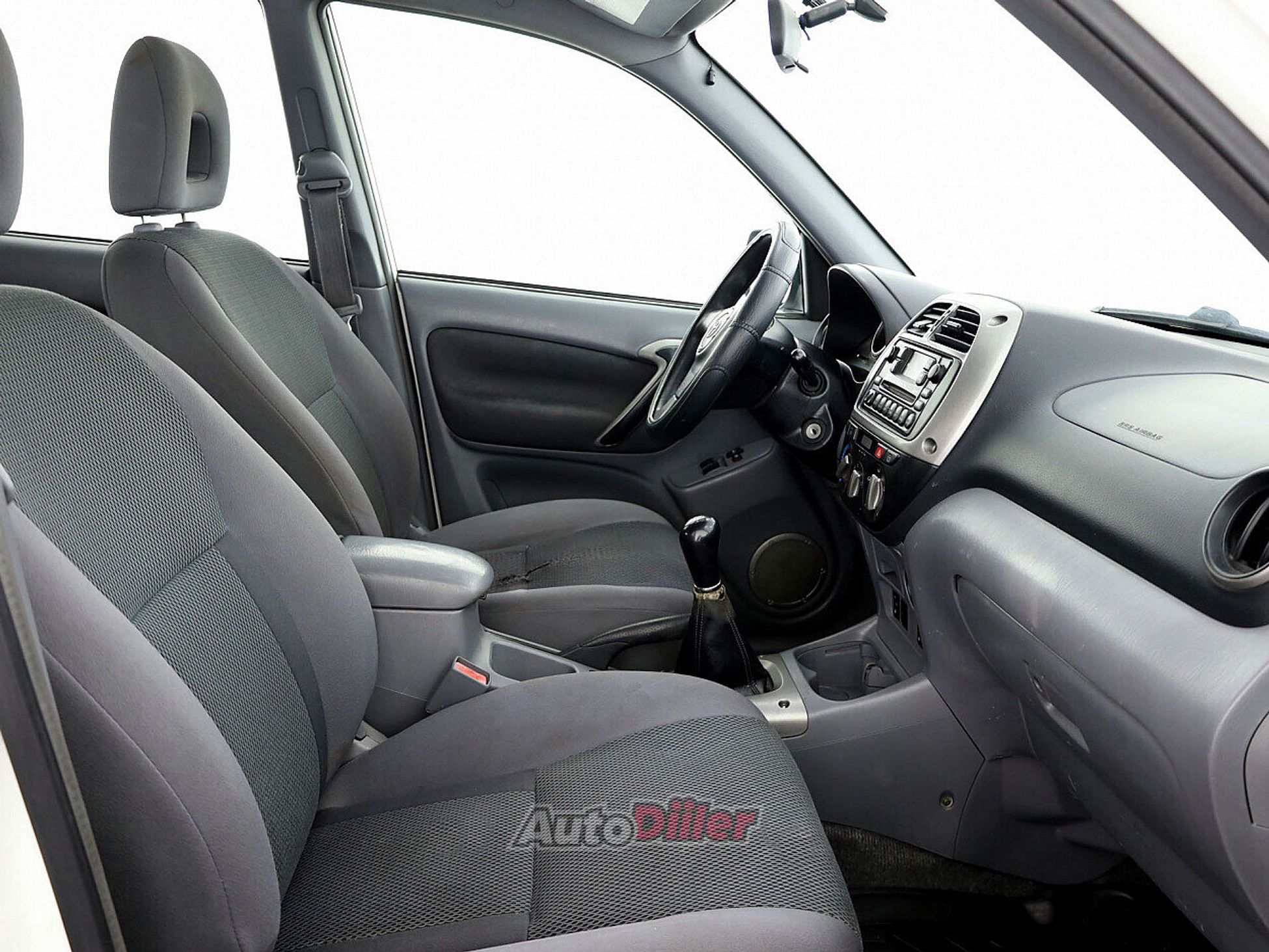 Toyota RAV4 2.0 110kW 2002, kuva 6/7