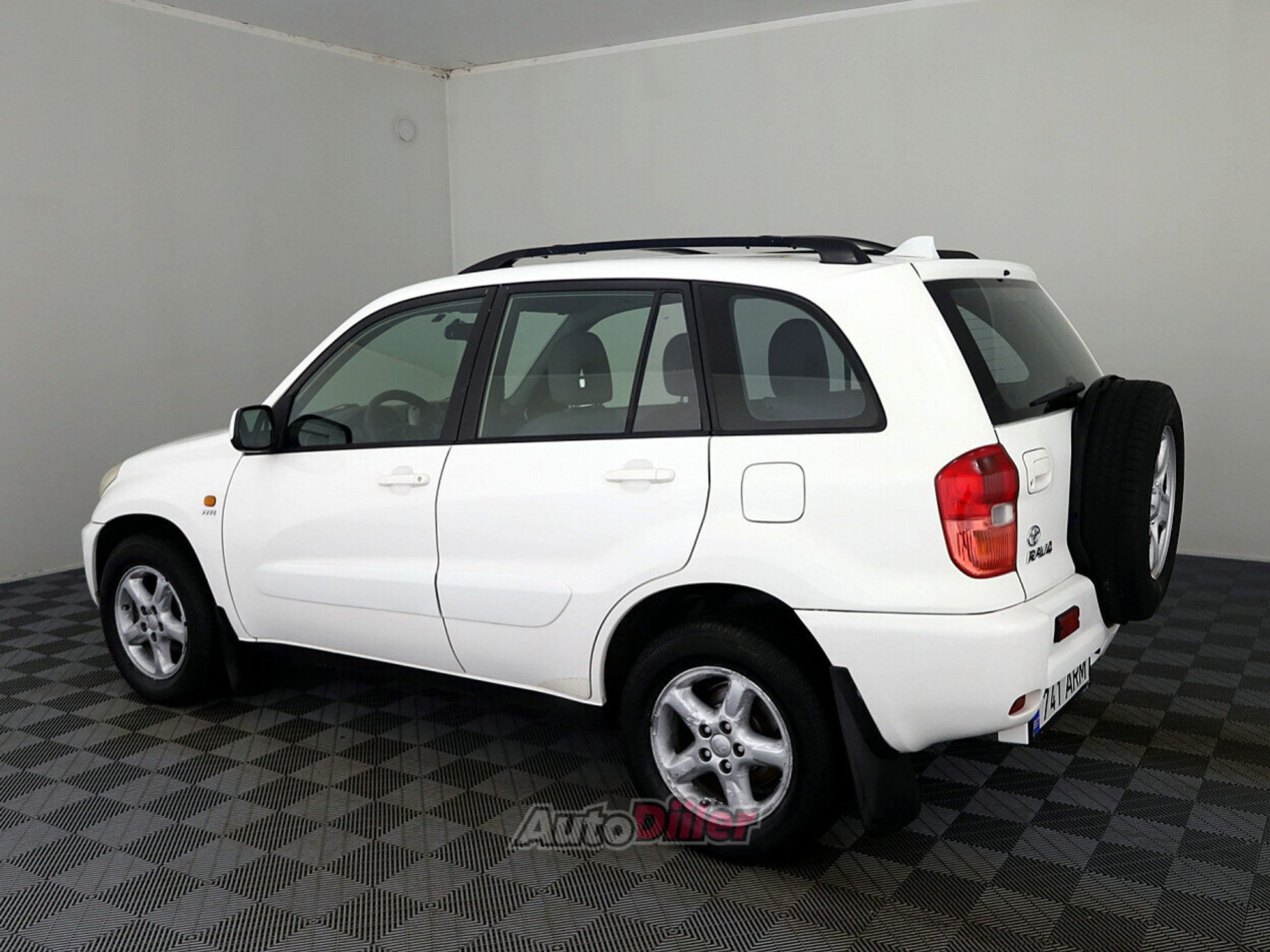 Toyota RAV4 2.0 110kW 2002, kuva 4/7