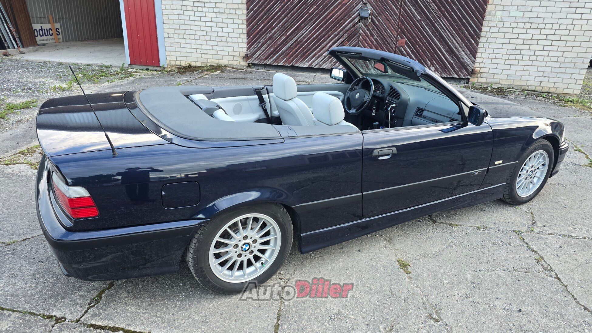 BMW 318 CABRIO 1.8 85kW 1998, kuva 5/10